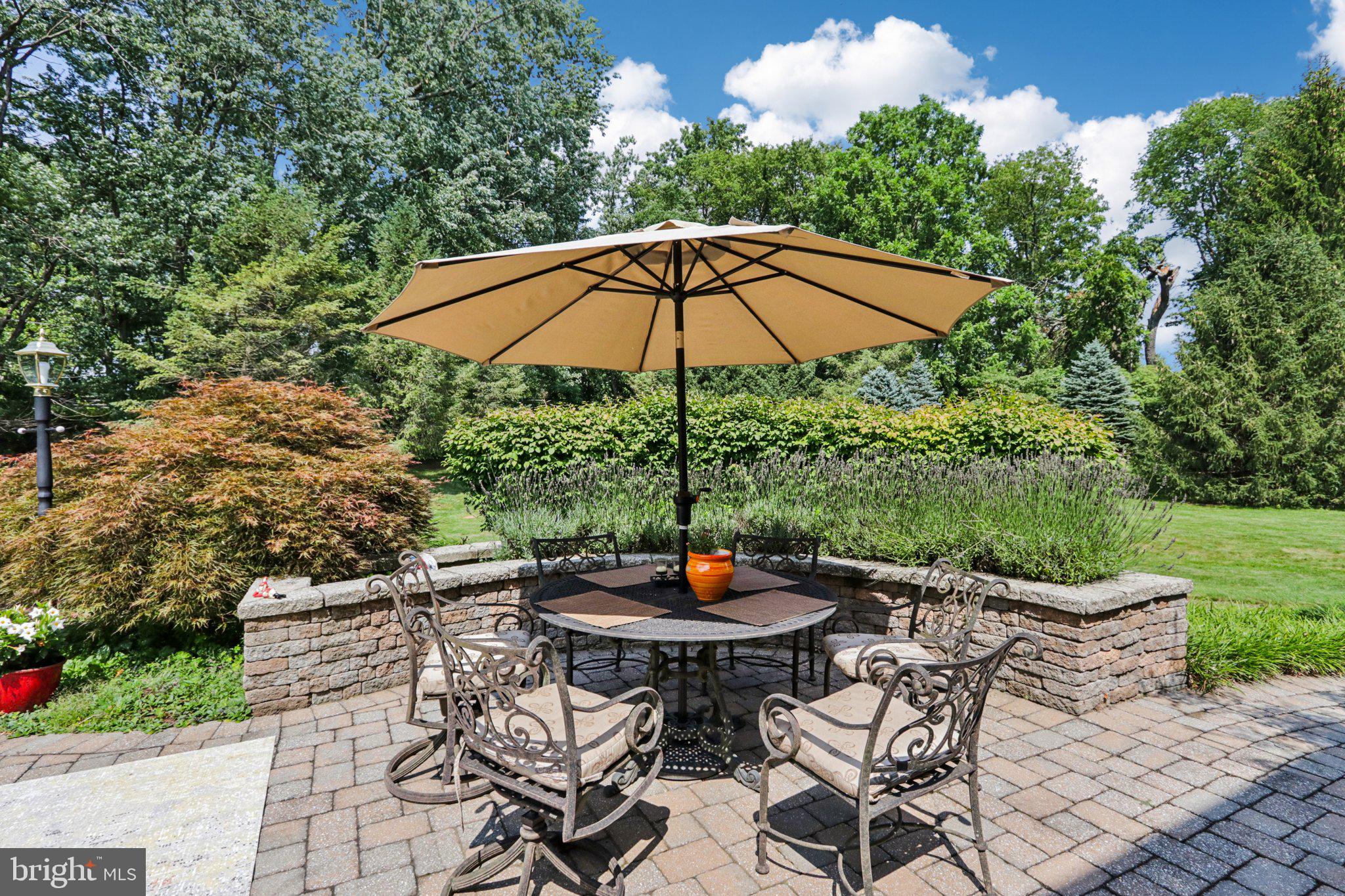 DEVONSHIRE ESTATES - Residential