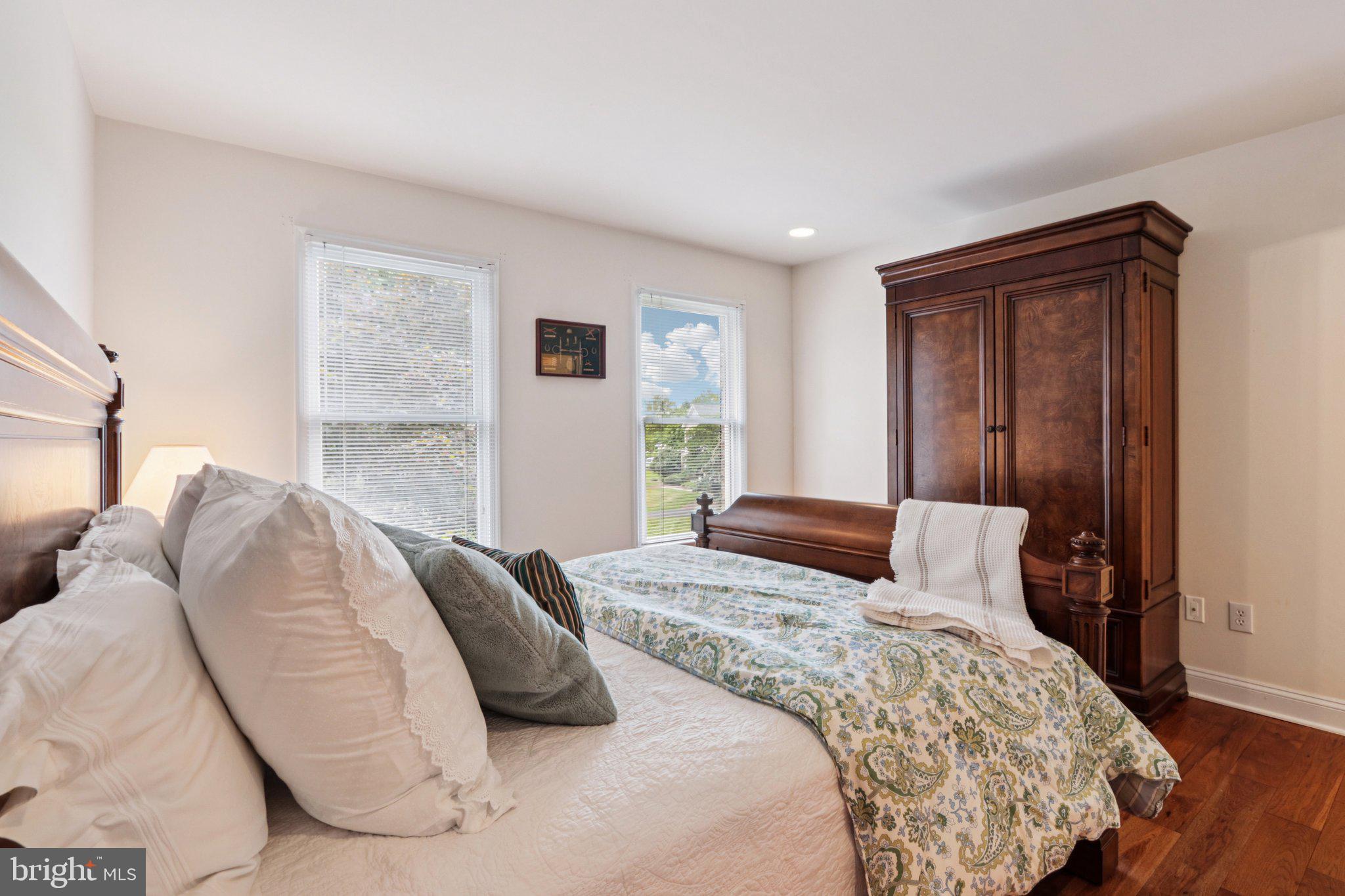 DEVONSHIRE ESTATES - Residential