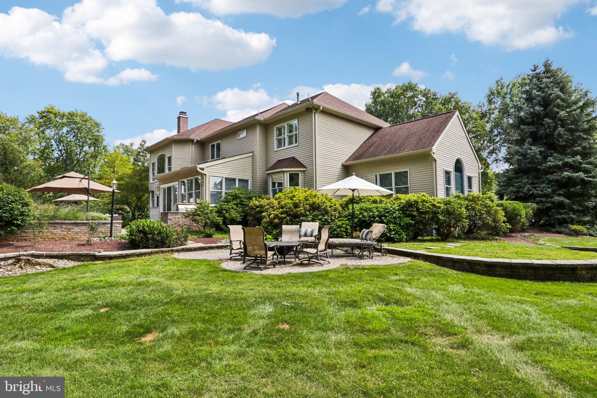 DEVONSHIRE ESTATES - Residential