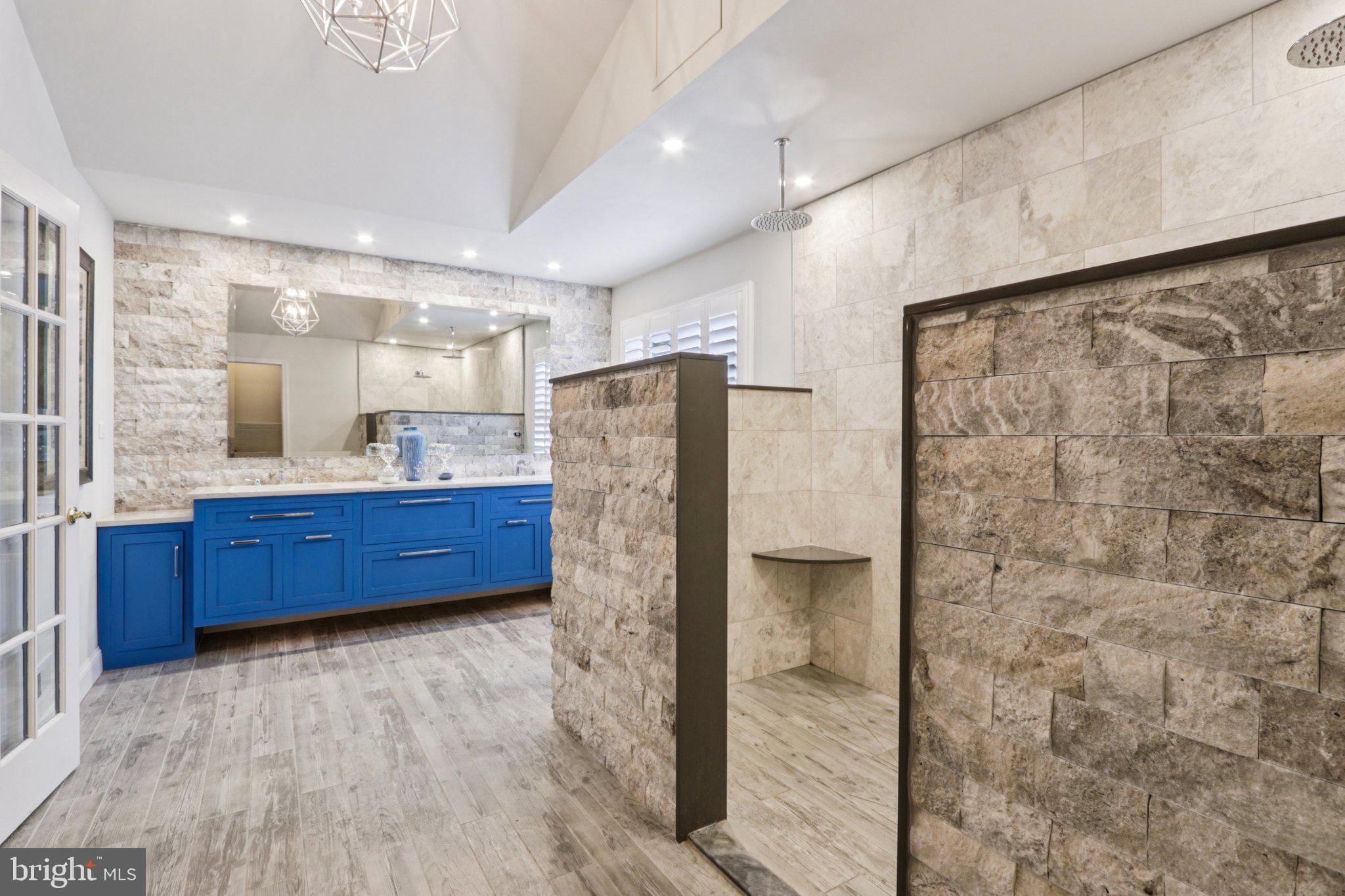 DEVONSHIRE ESTATES - Residential