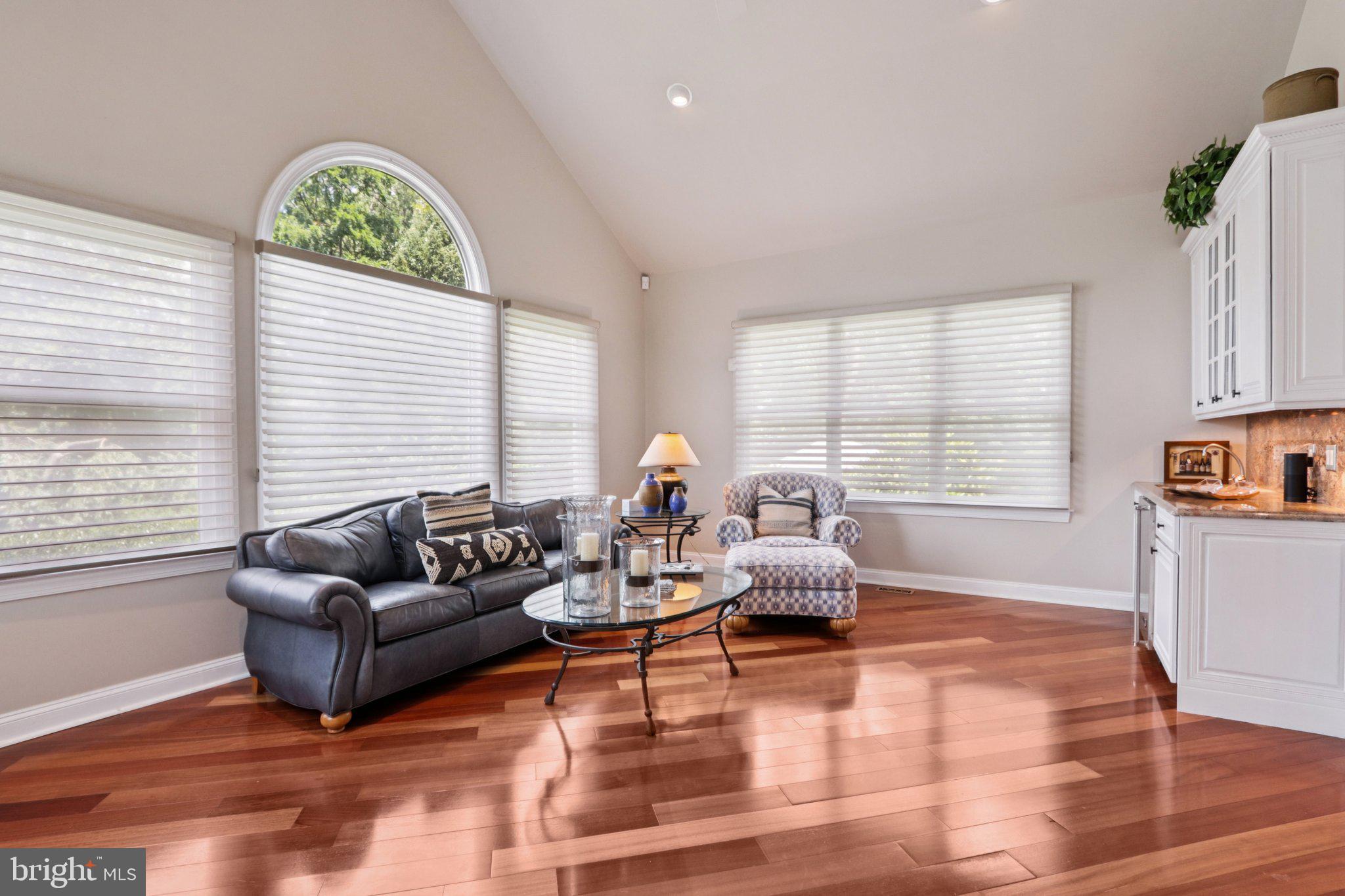 DEVONSHIRE ESTATES - Residential