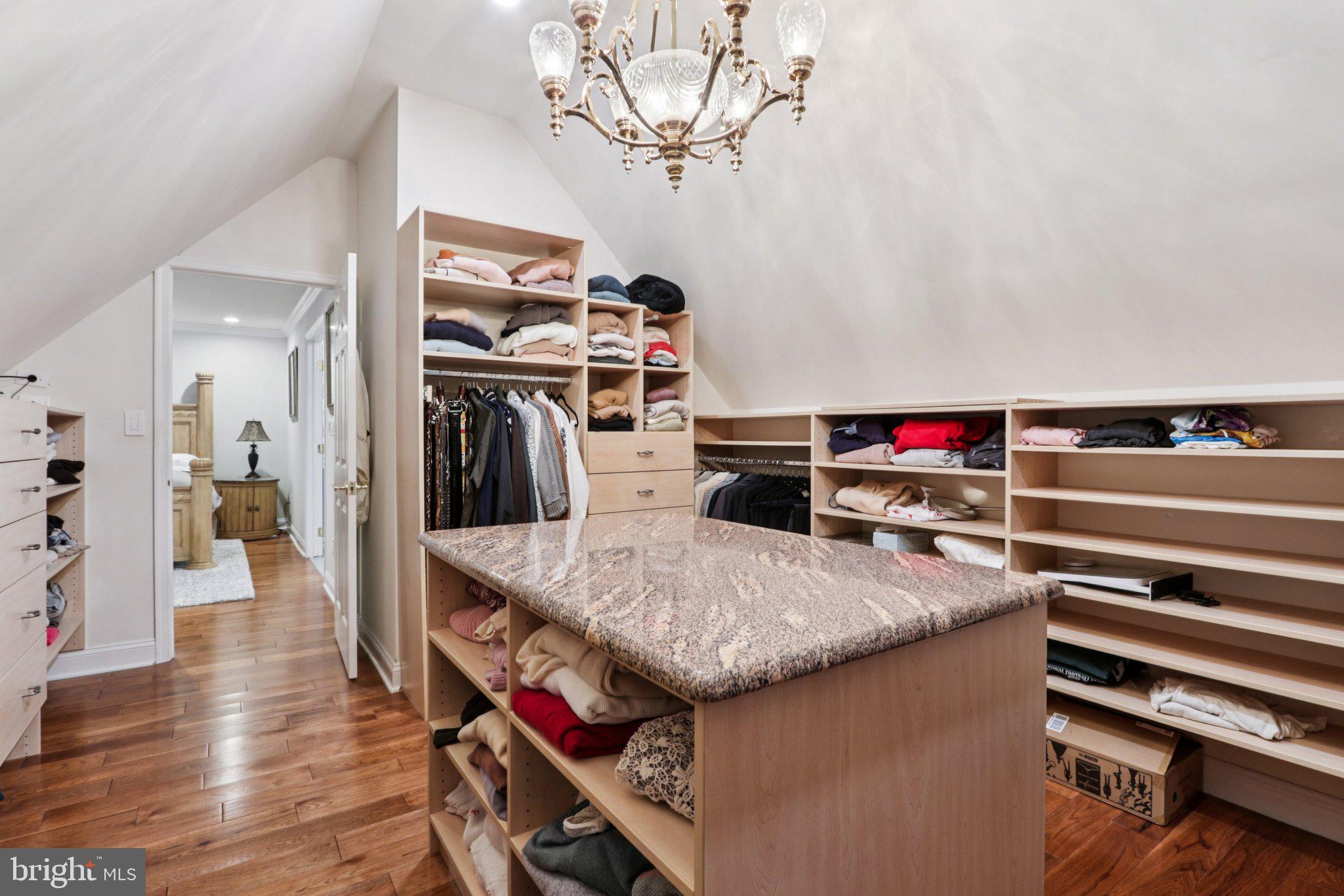 DEVONSHIRE ESTATES - Residential