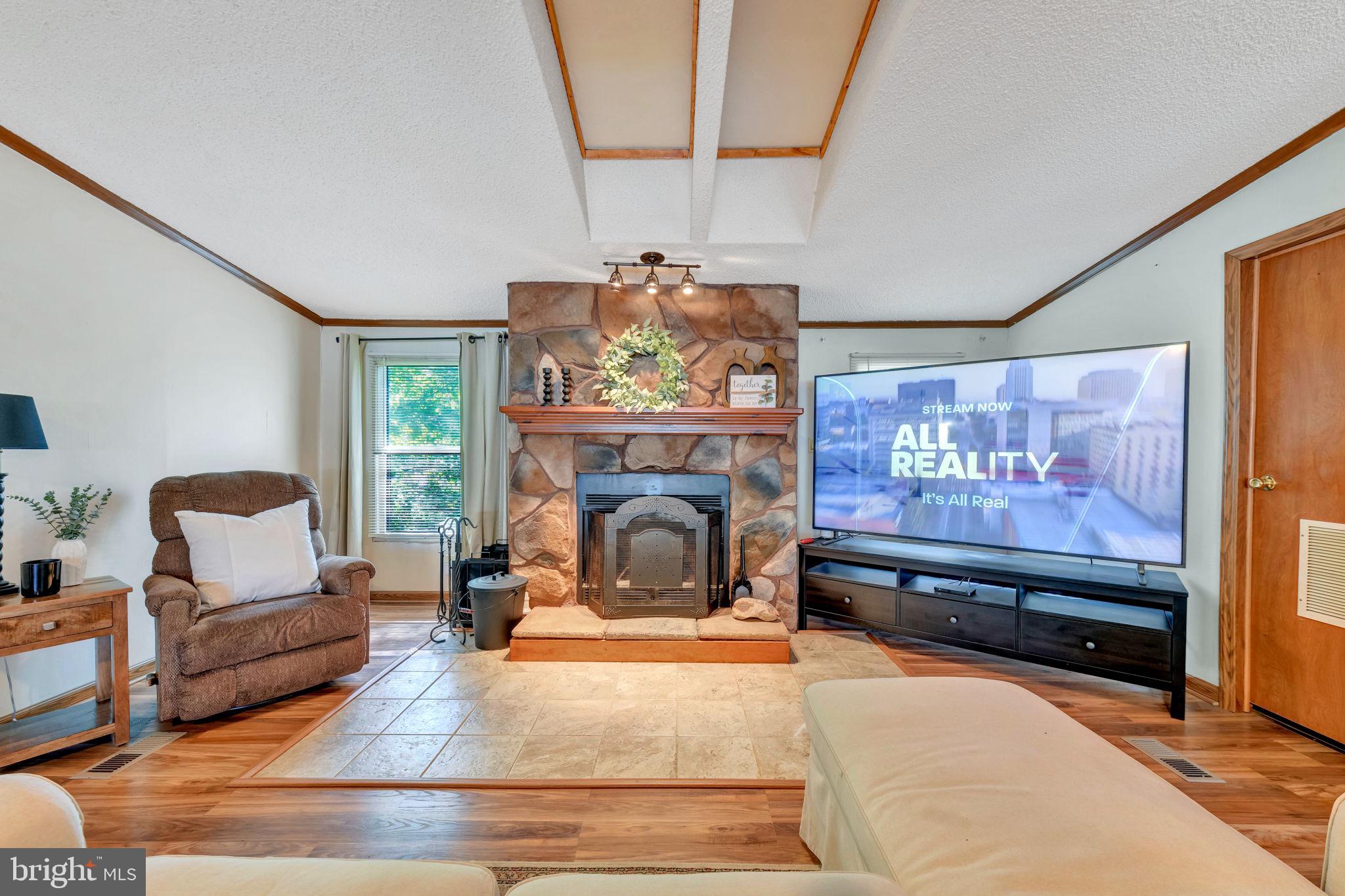 BOONES ESTATES - Residential