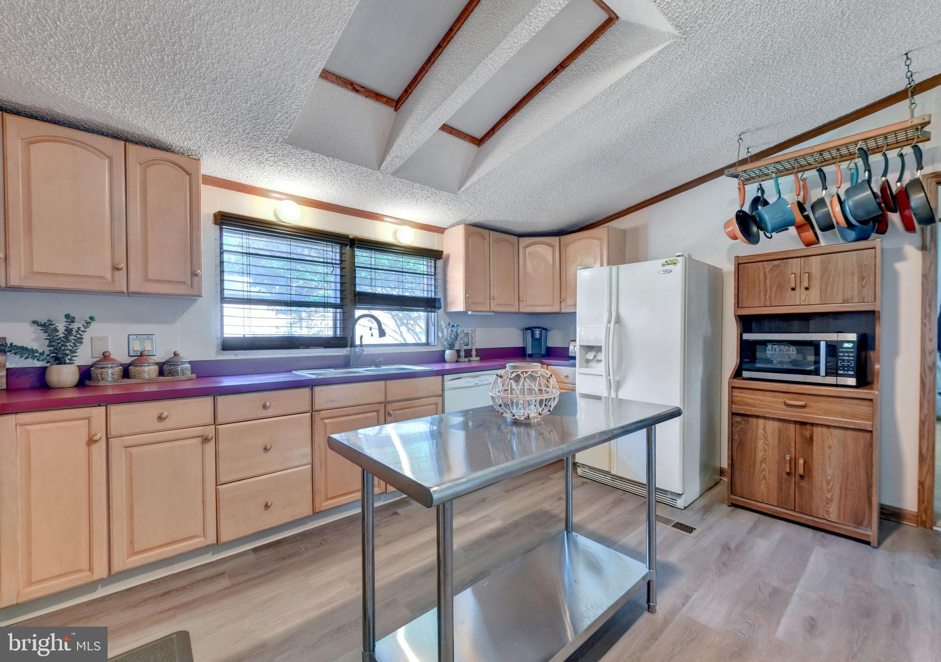BOONES ESTATES - Residential
