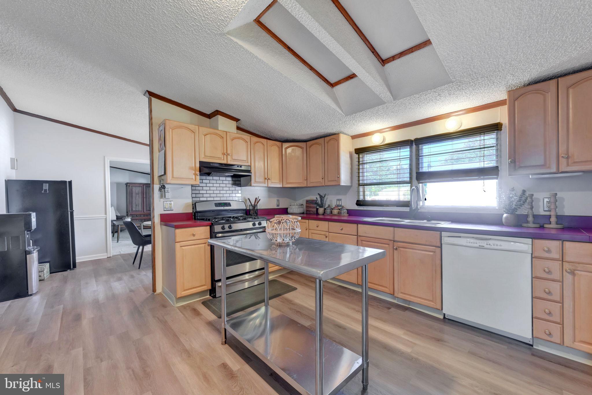 BOONES ESTATES - Residential