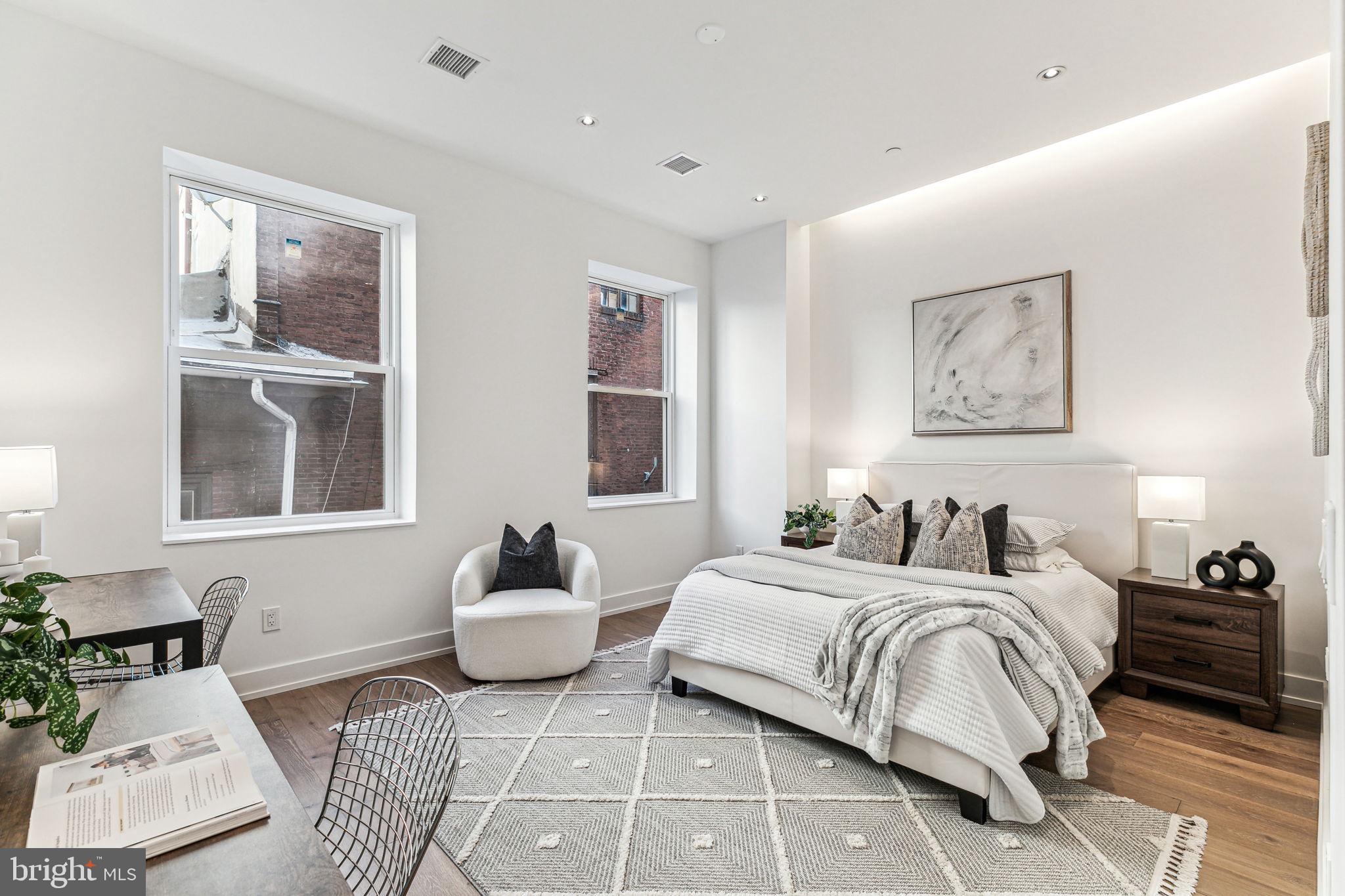 RITTENHOUSE SQUARE - Residential
