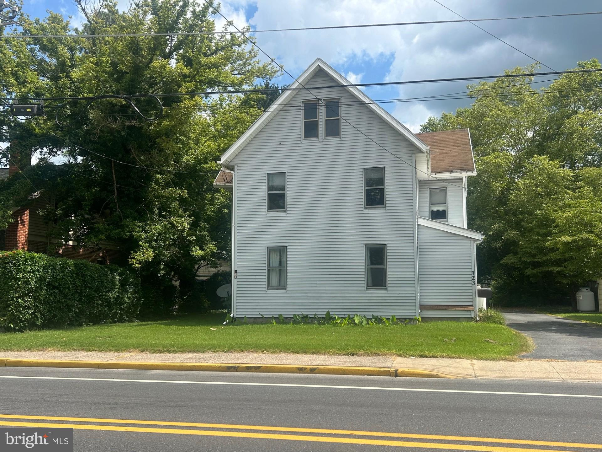 123 S BEDFORD STREET