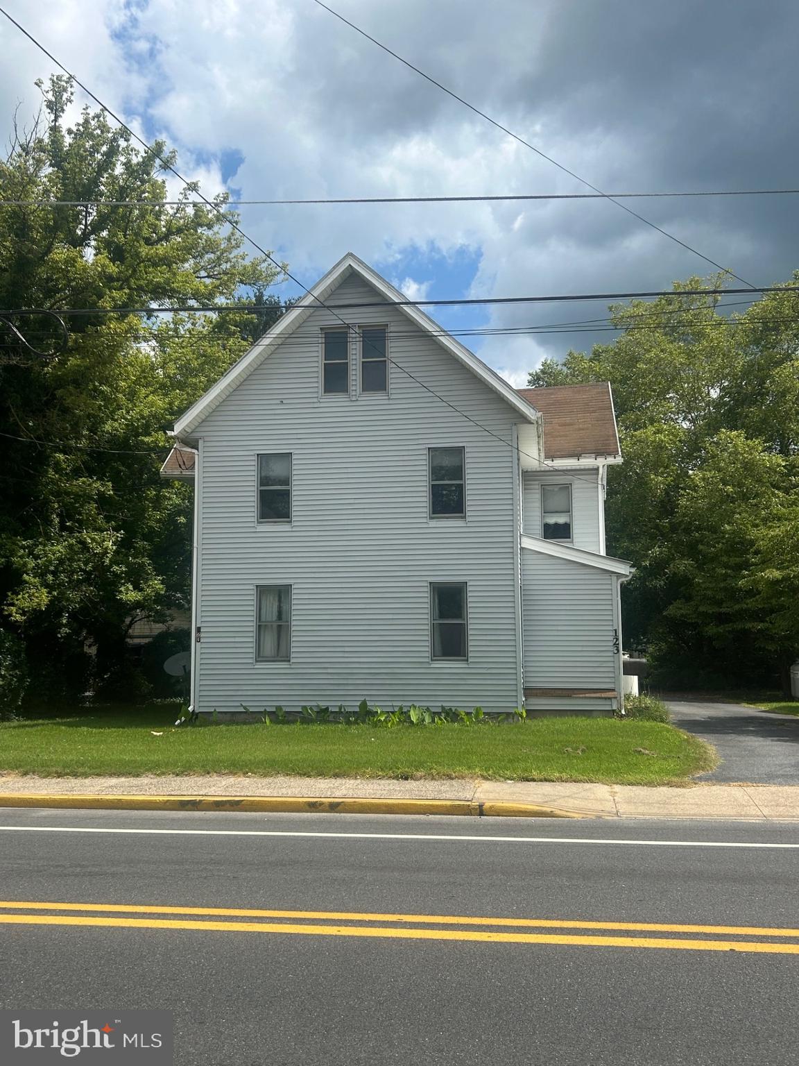 123 S BEDFORD STREET