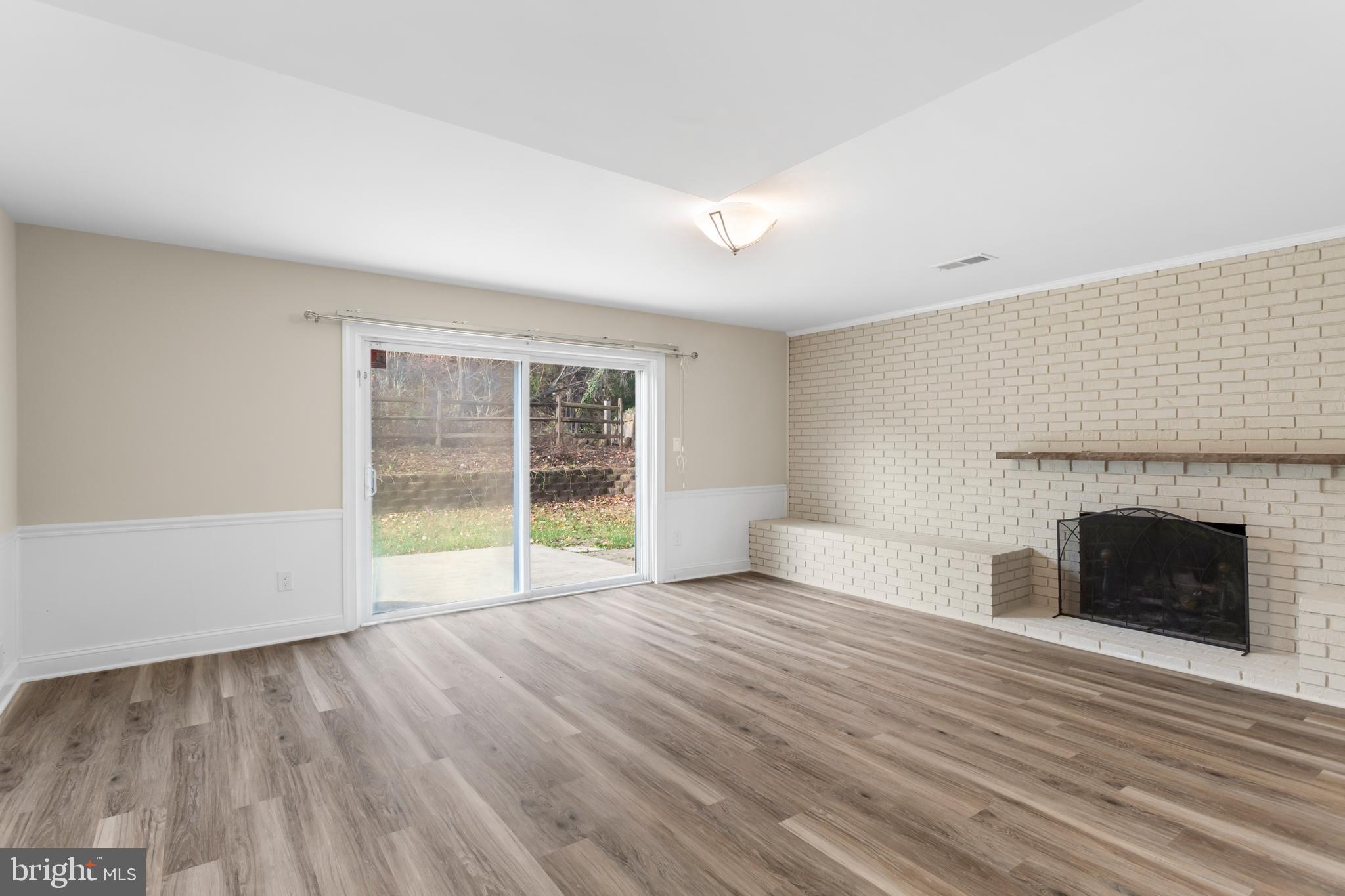 HIGHLAND STONE - Residential Lease