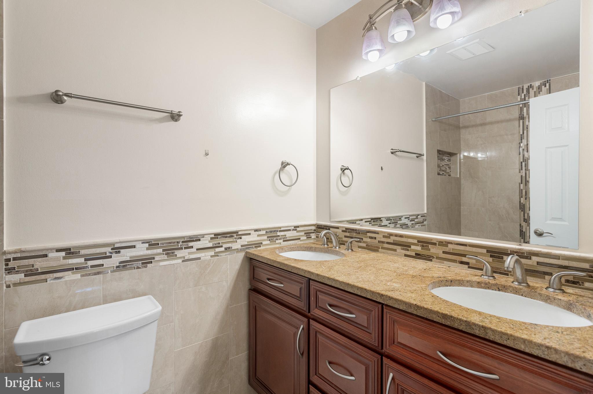 HIGHLAND STONE - Residential Lease