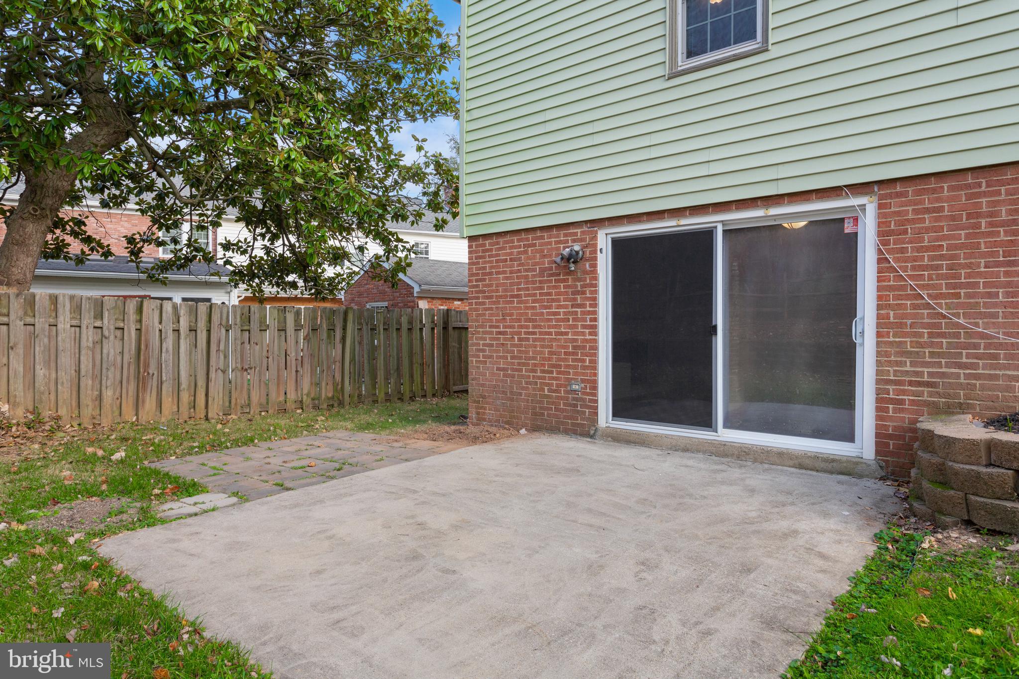 HIGHLAND STONE - Residential Lease