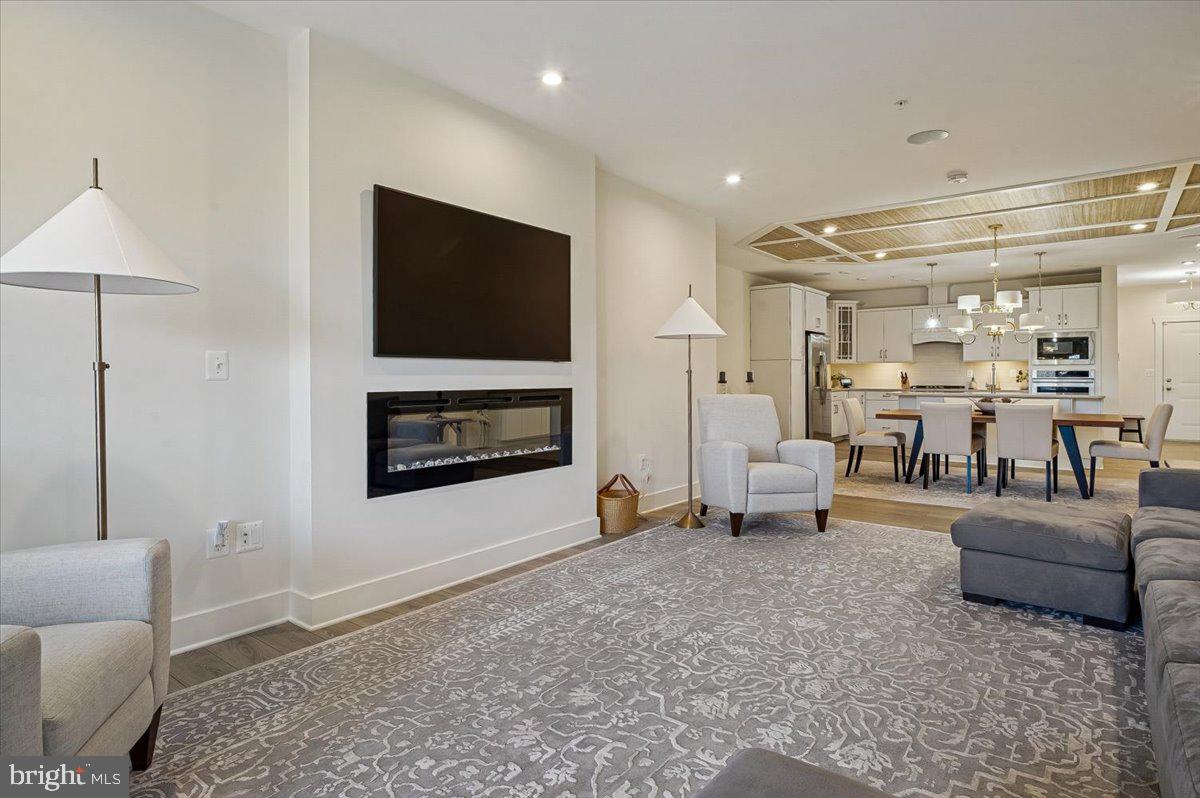 FOUR SEASONS AT KENT ISLAND - Residential