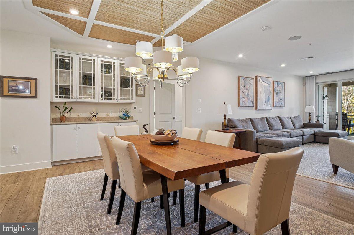 FOUR SEASONS AT KENT ISLAND - Residential