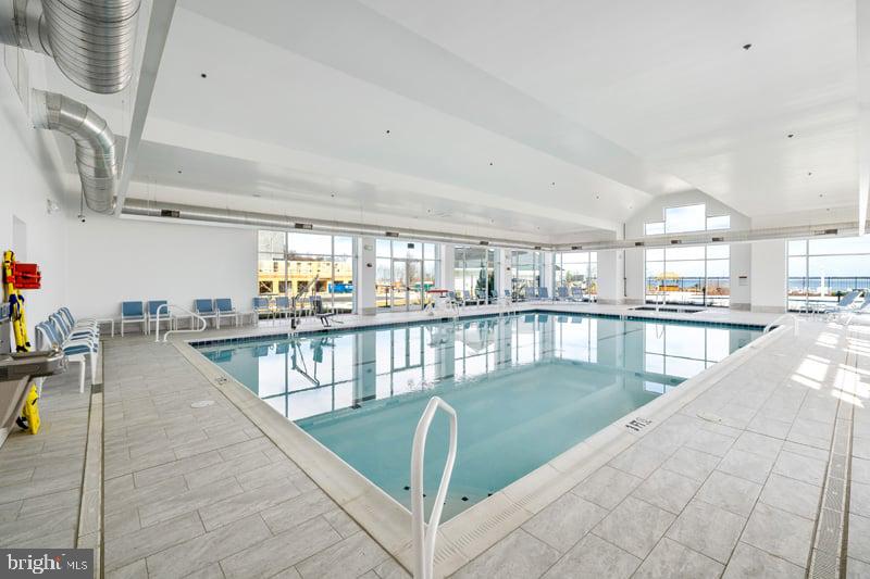 FOUR SEASONS AT KENT ISLAND - Residential