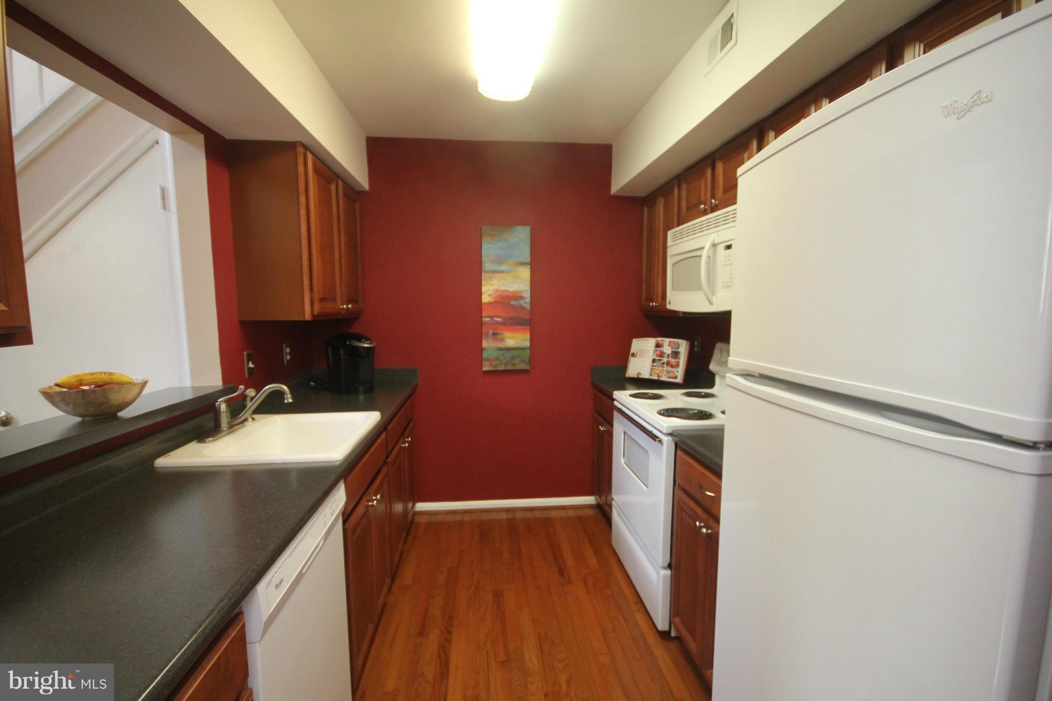 PONDS AT CENTREVILLE - Residential