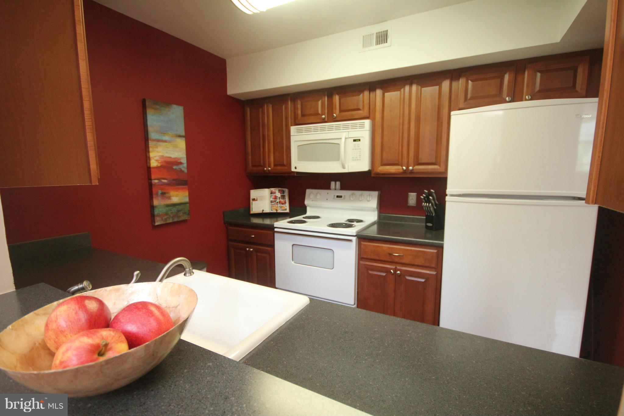 PONDS AT CENTREVILLE - Residential