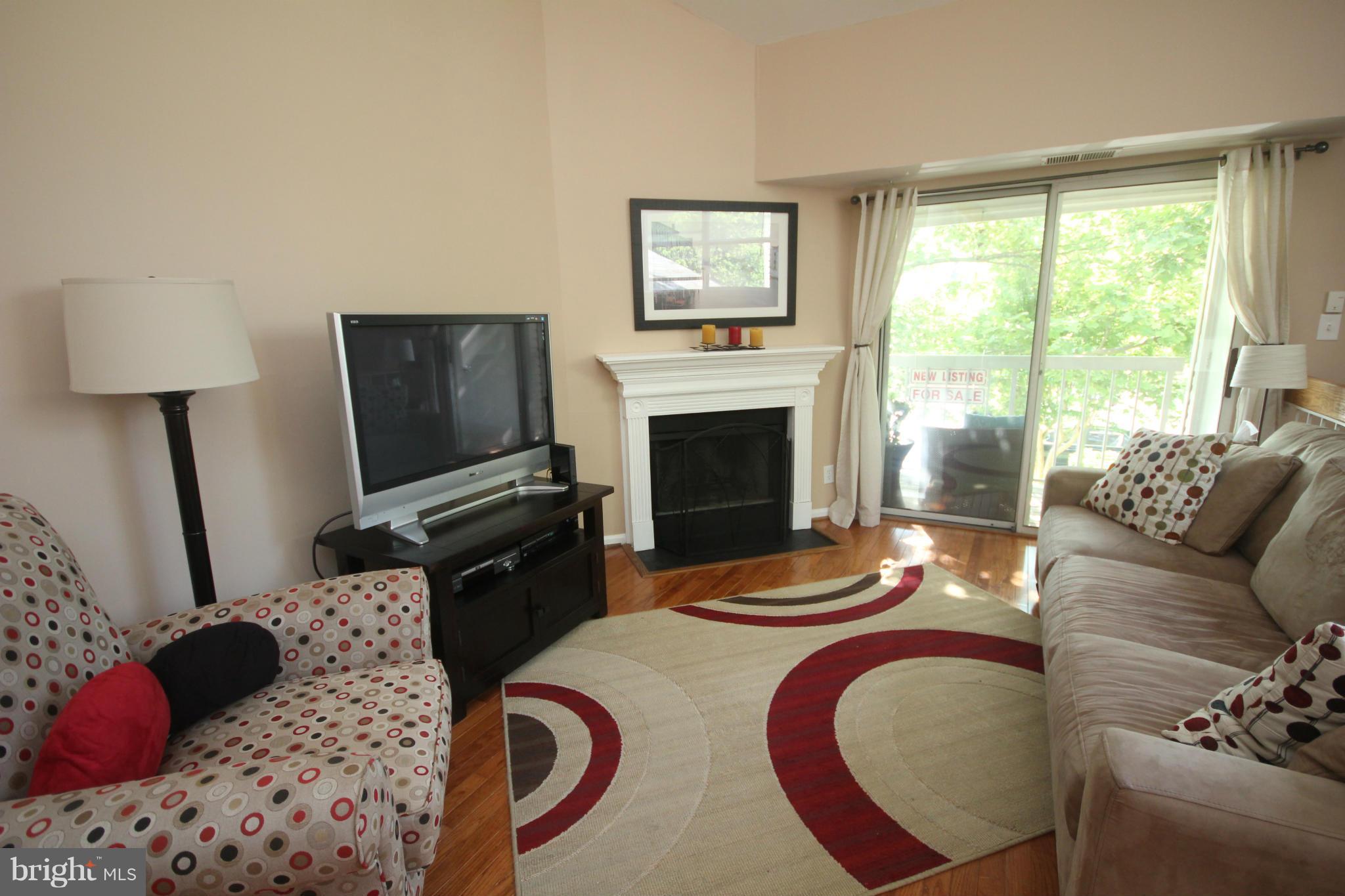 PONDS AT CENTREVILLE - Residential