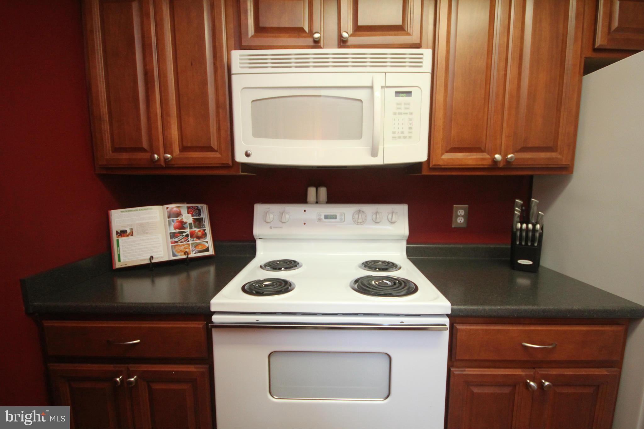 PONDS AT CENTREVILLE - Residential