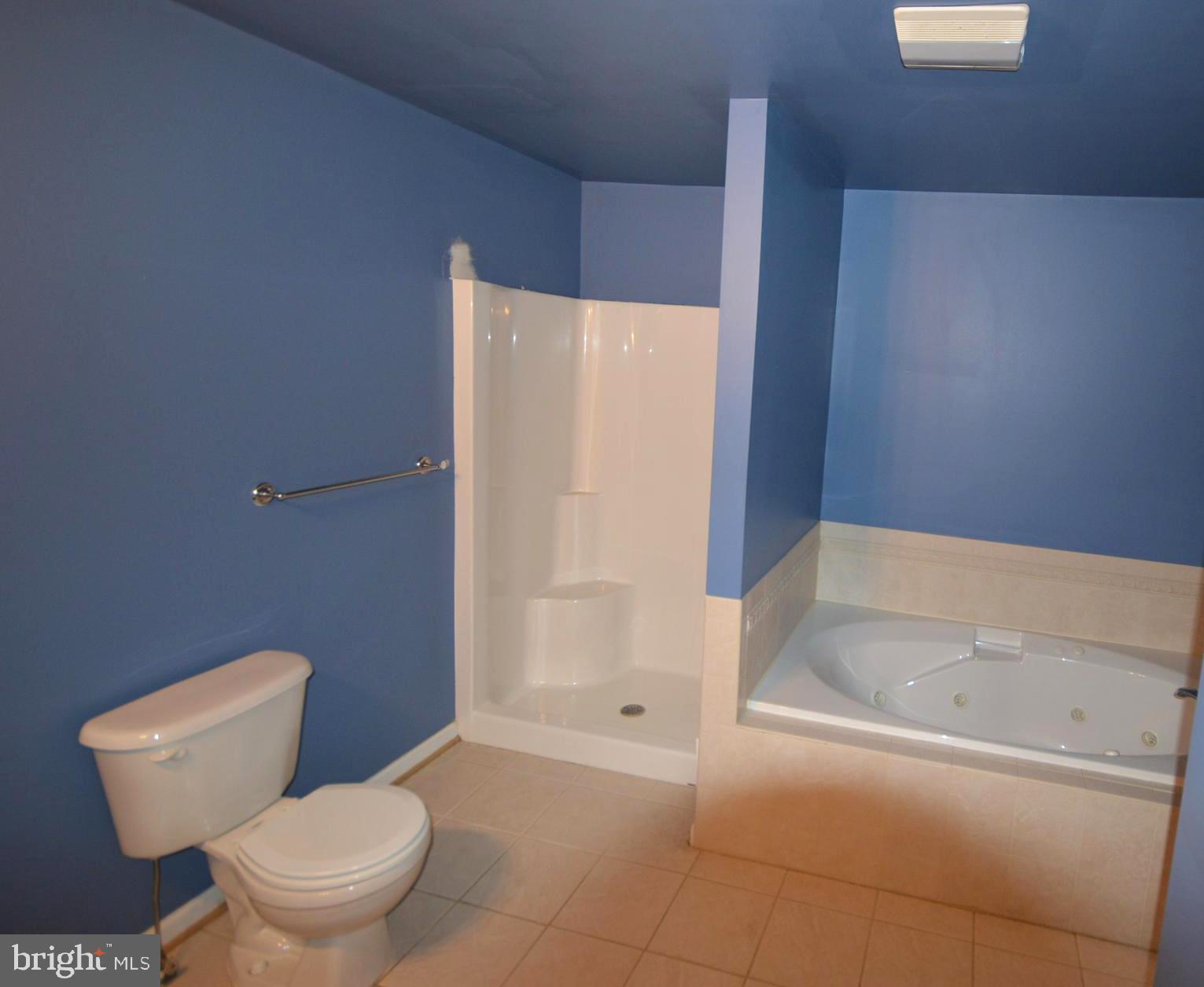 INWOOD MEADOWS - Residential Lease