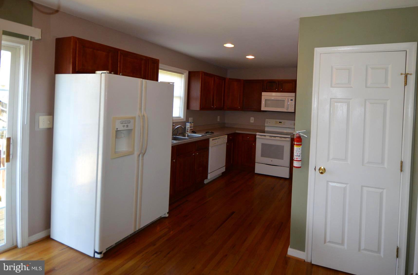 INWOOD MEADOWS - Residential Lease