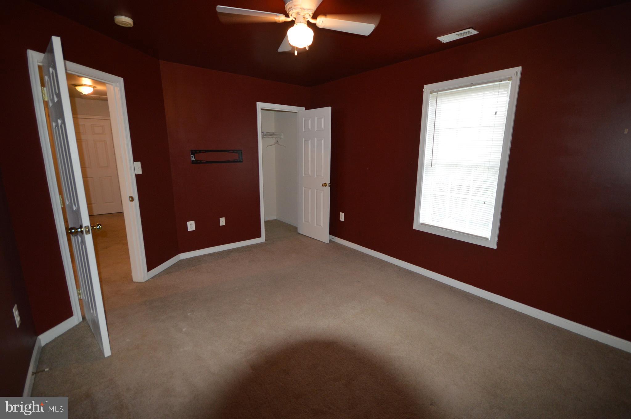 INWOOD MEADOWS - Residential Lease