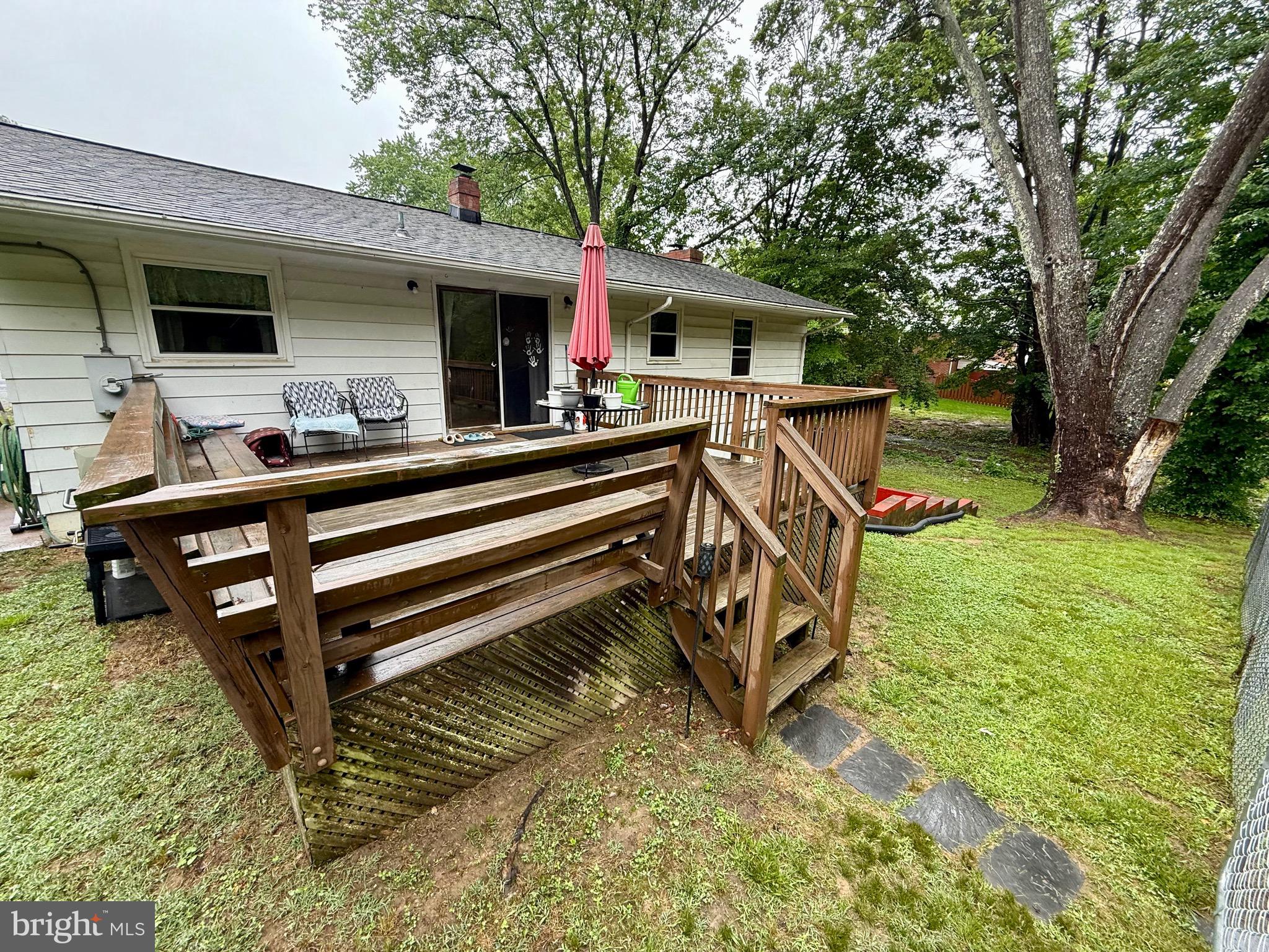 208 PECAN LANE