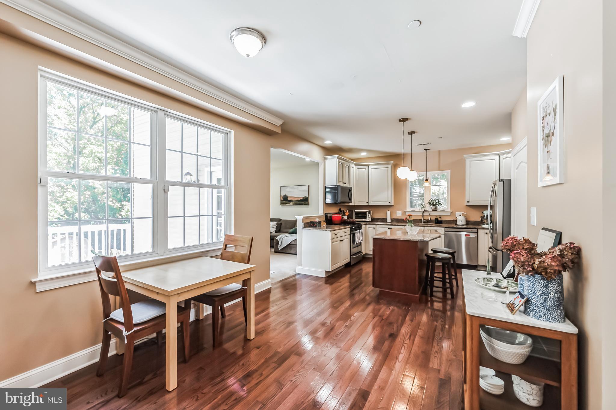 AMBLER HOUSE - Residential