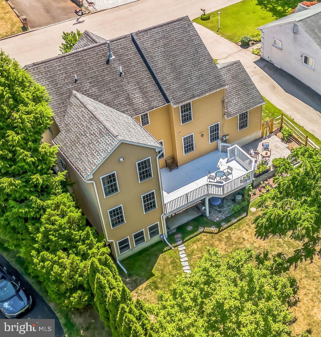 AMBLER HOUSE - Residential