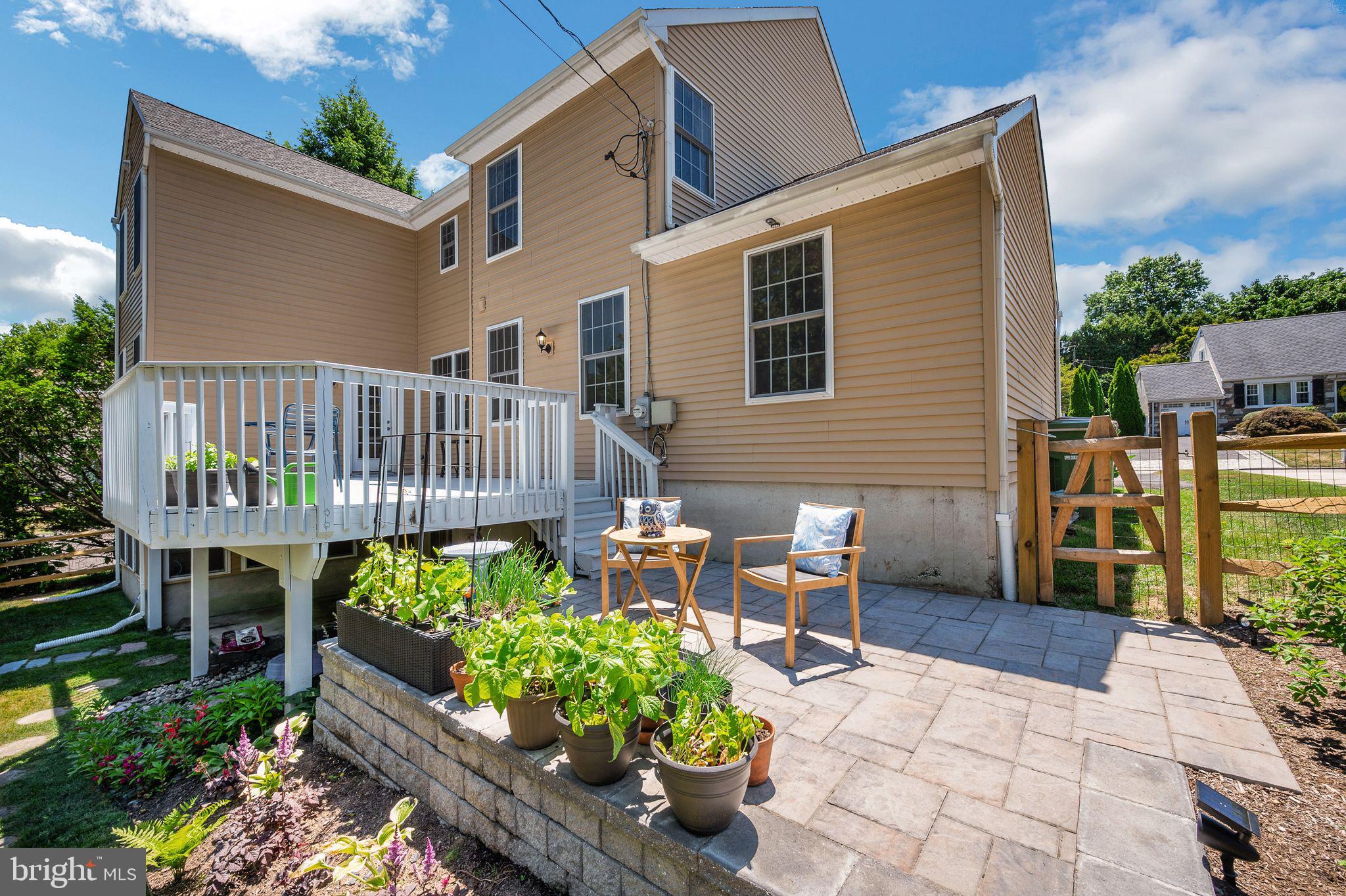 AMBLER HOUSE - Residential