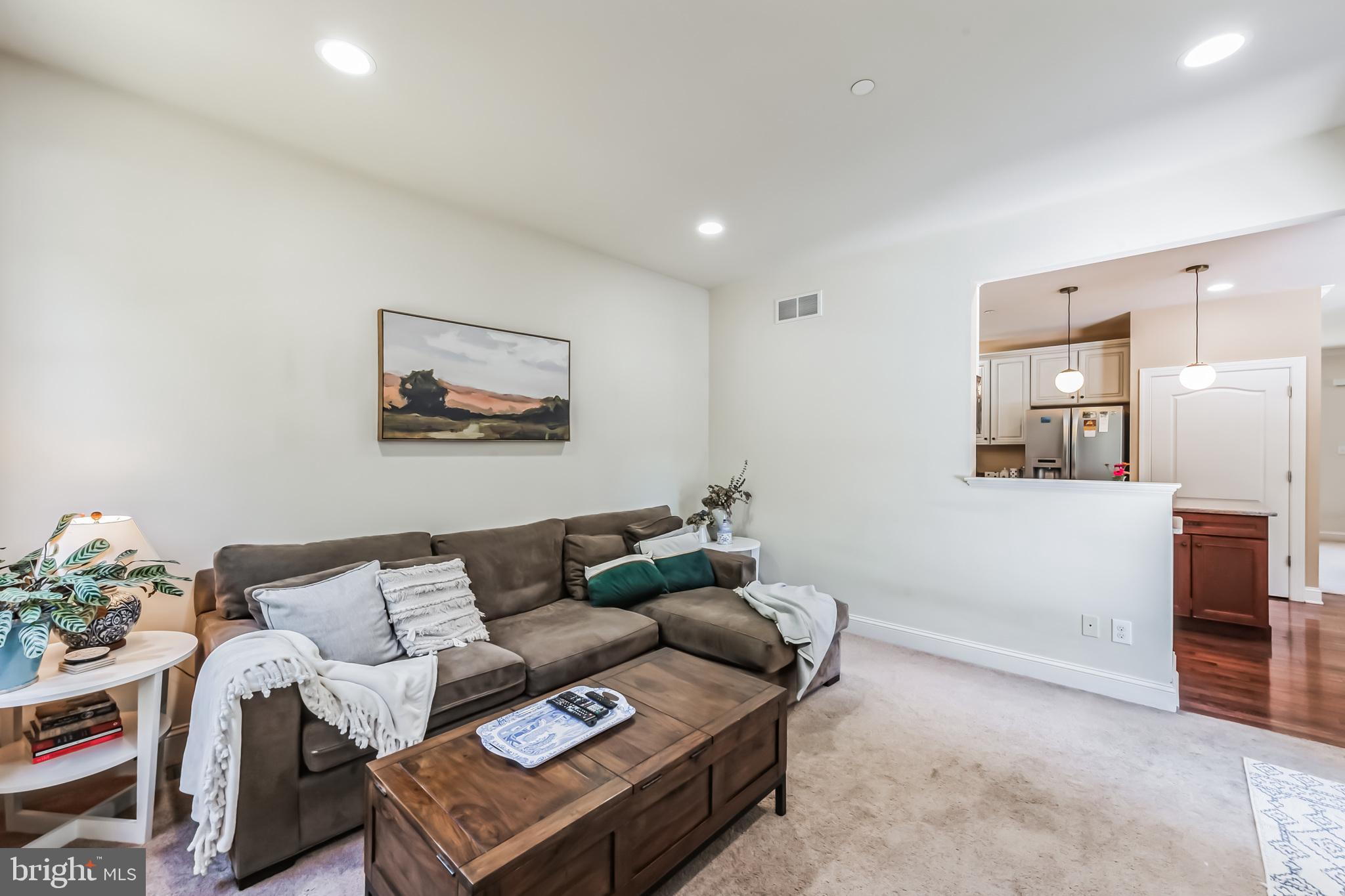 AMBLER HOUSE - Residential