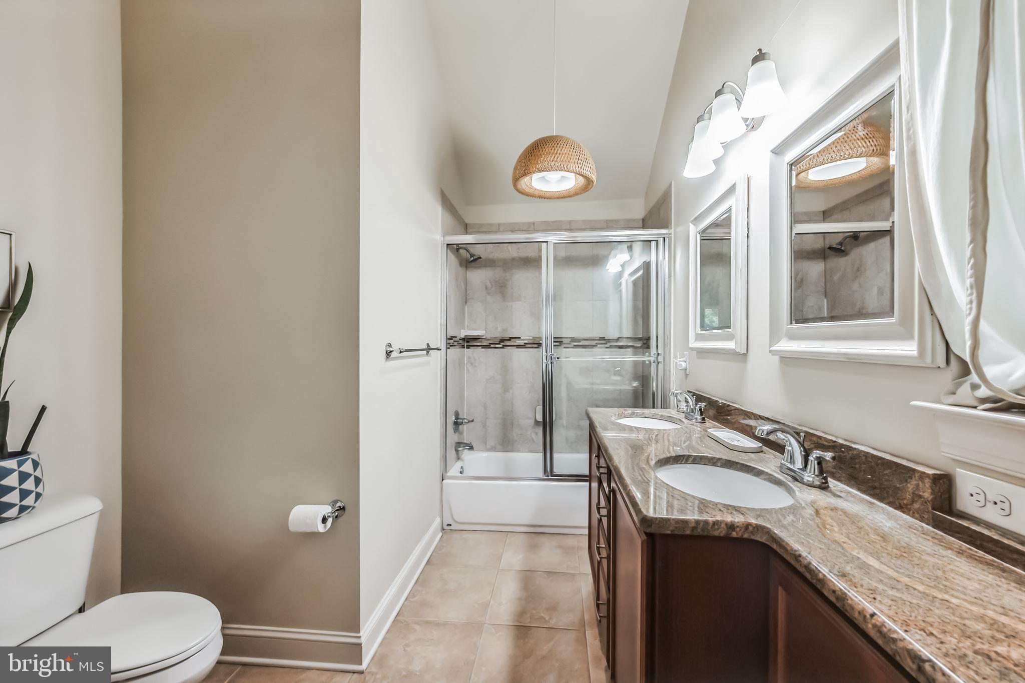 AMBLER HOUSE - Residential