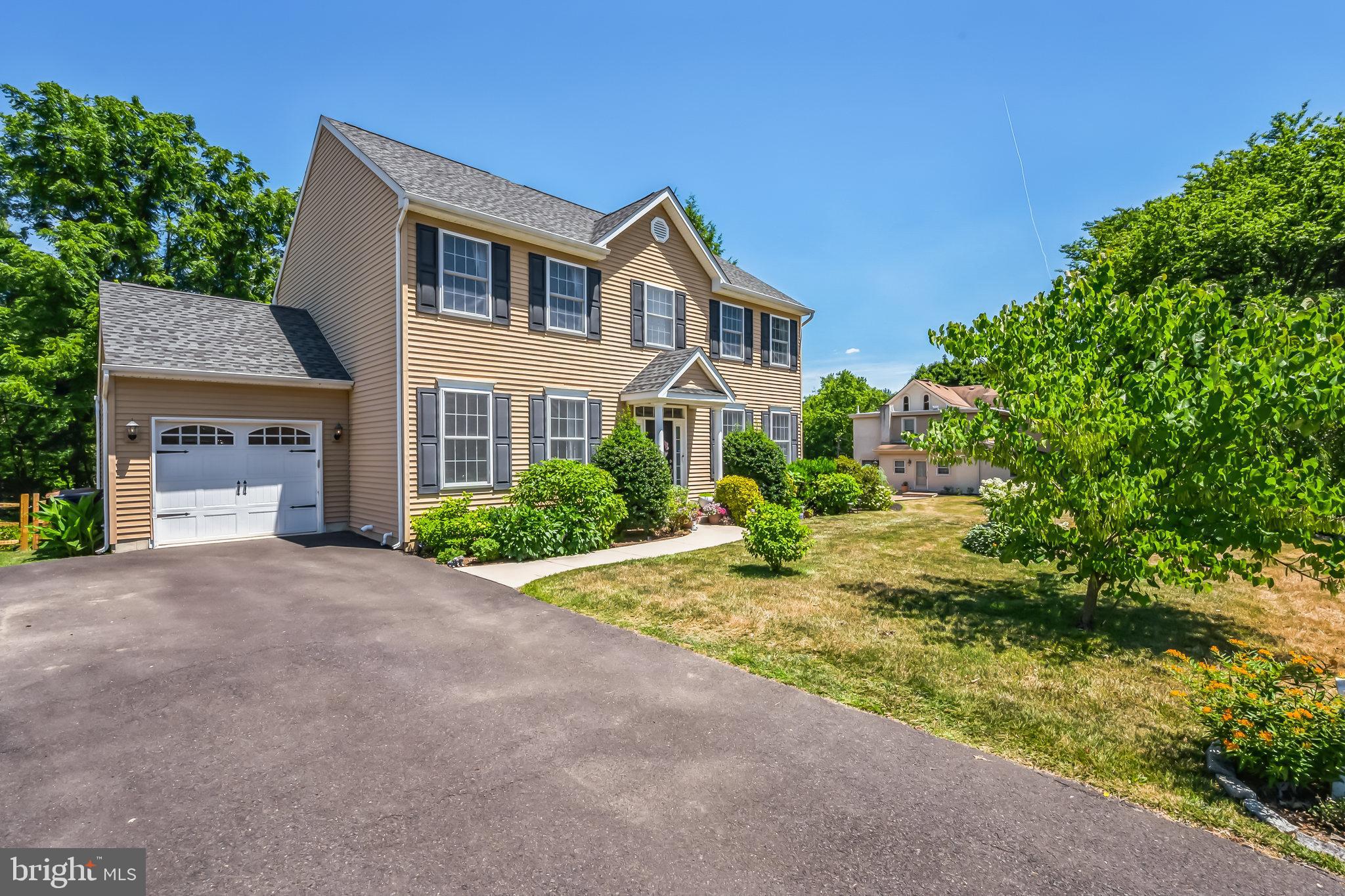 AMBLER HOUSE - Residential