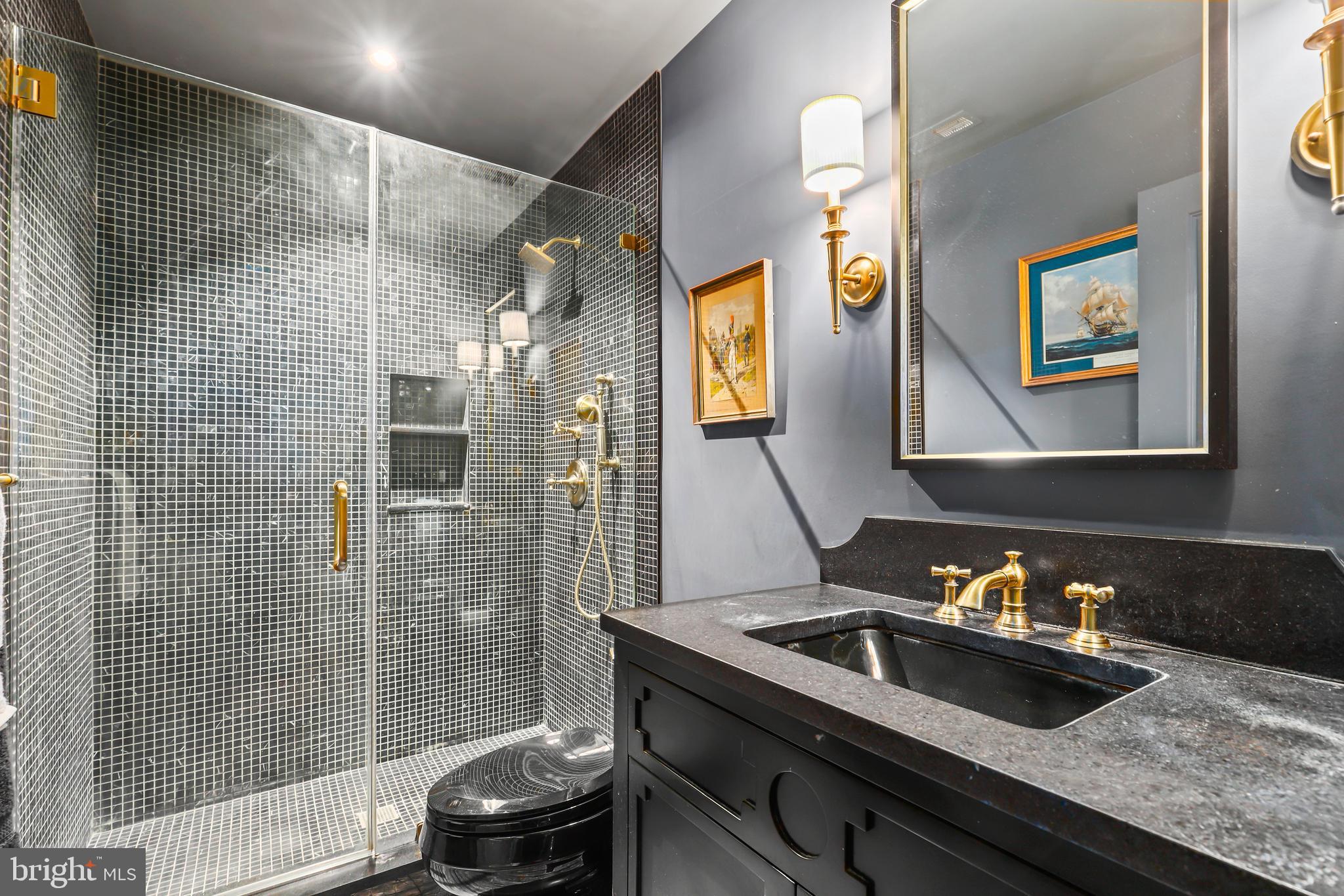 BACKYARD BOATS - Residential