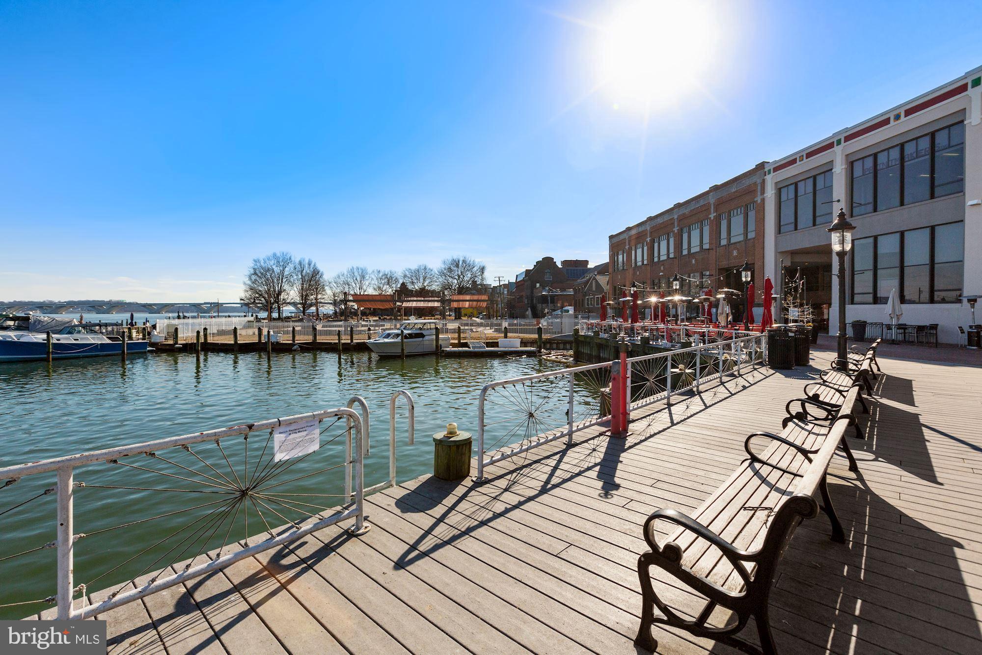 BACKYARD BOATS - Residential