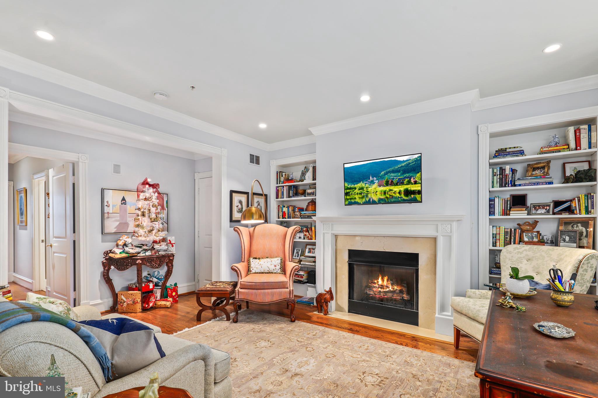 BACKYARD BOATS - Residential