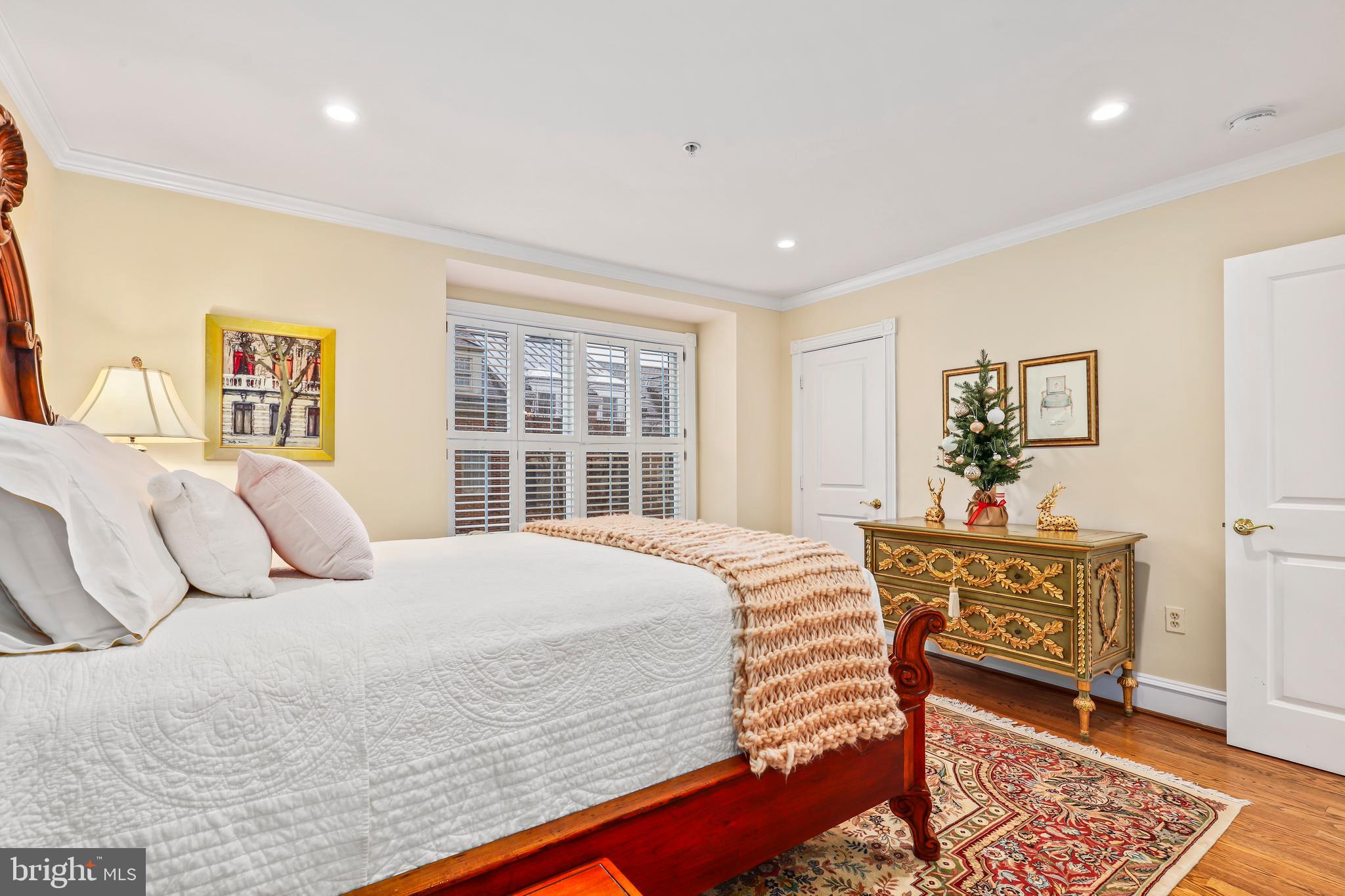 BACKYARD BOATS - Residential