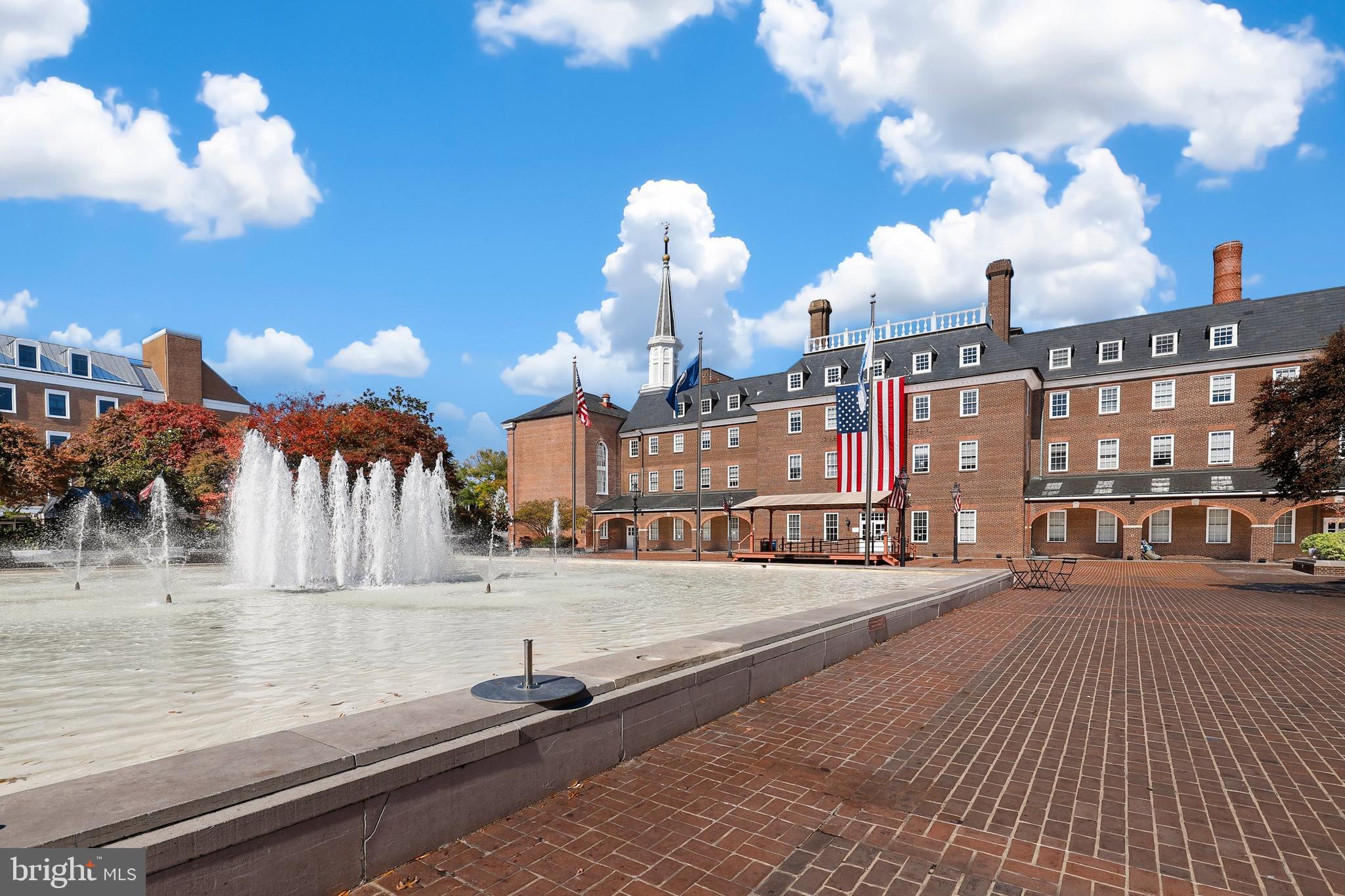BACKYARD BOATS - Residential