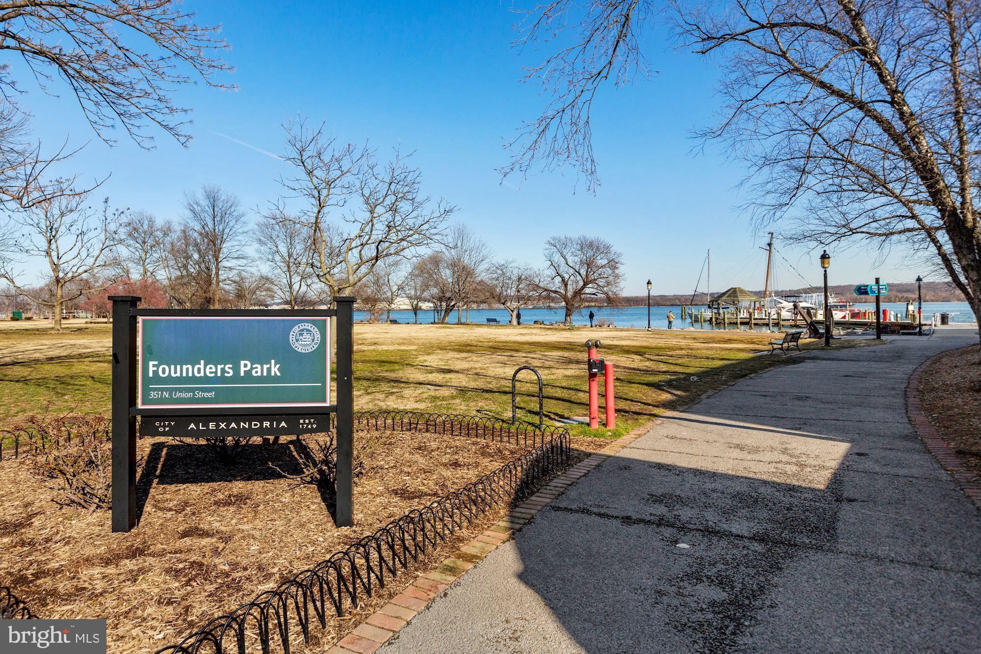 BACKYARD BOATS - Residential
