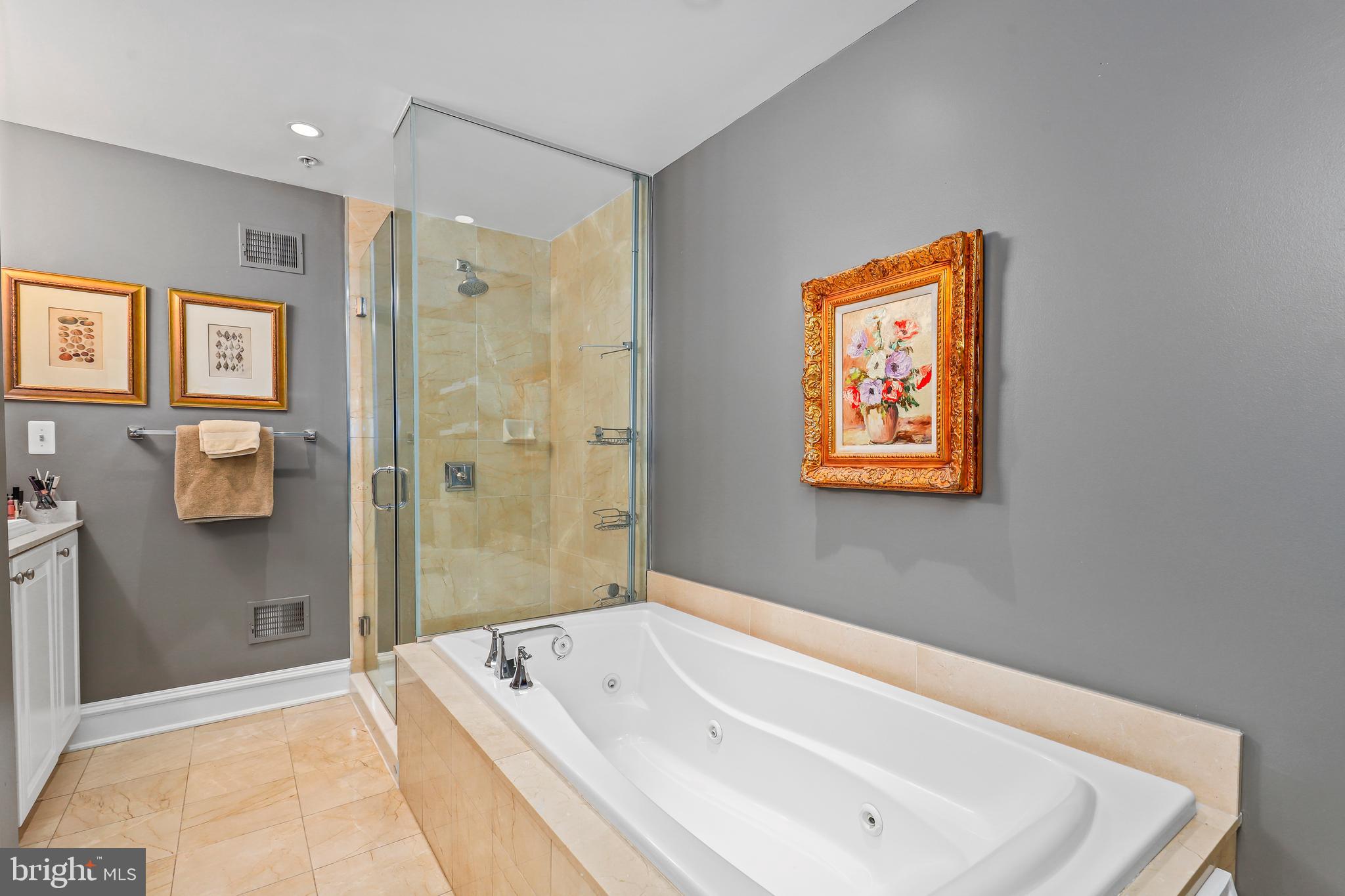 BACKYARD BOATS - Residential