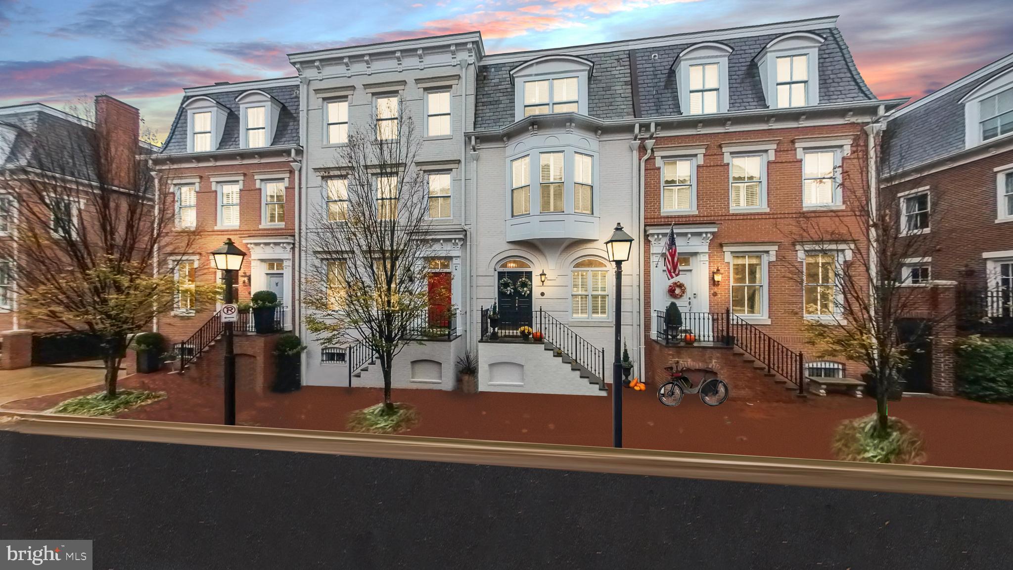 BACKYARD BOATS - Residential