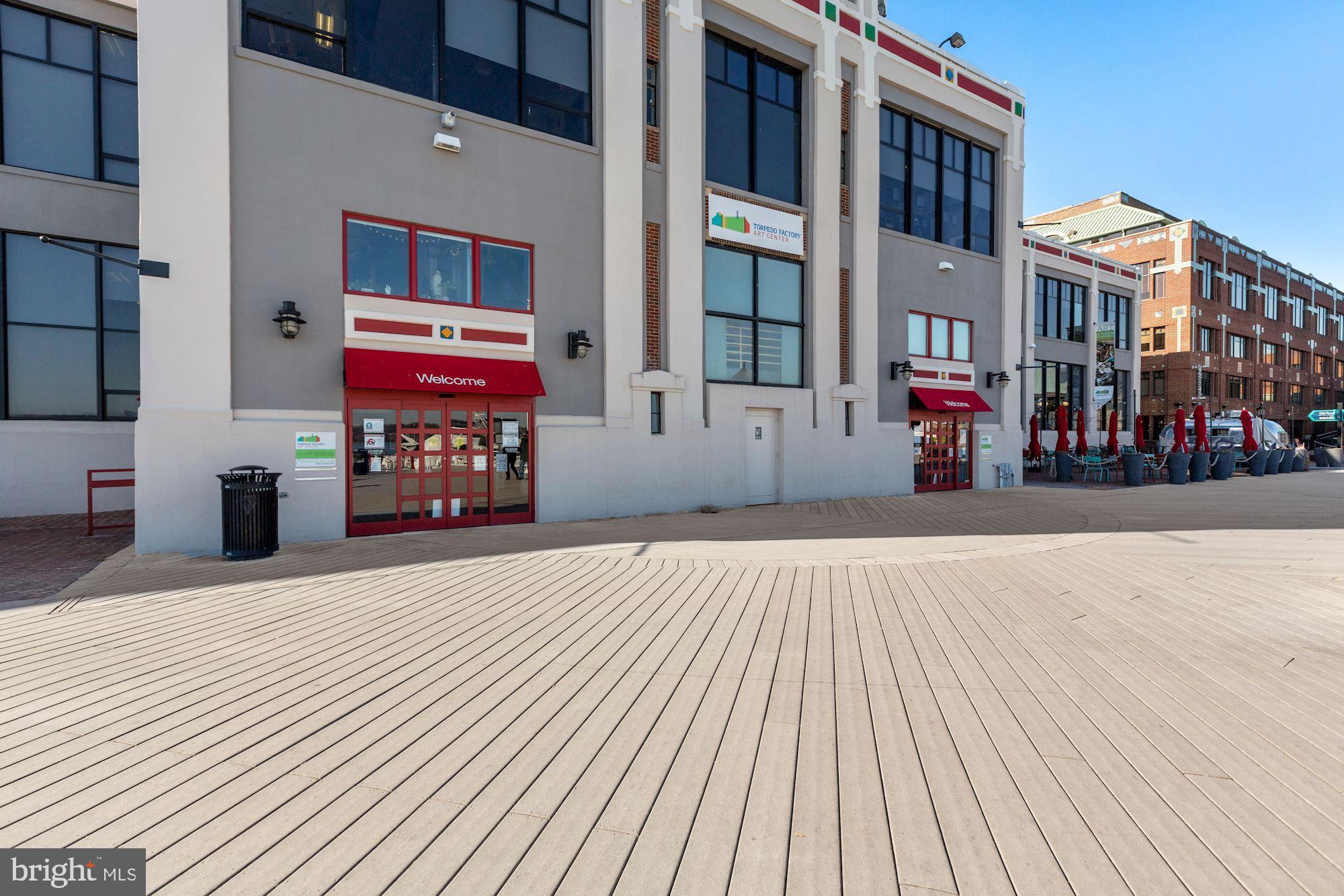 BACKYARD BOATS - Residential
