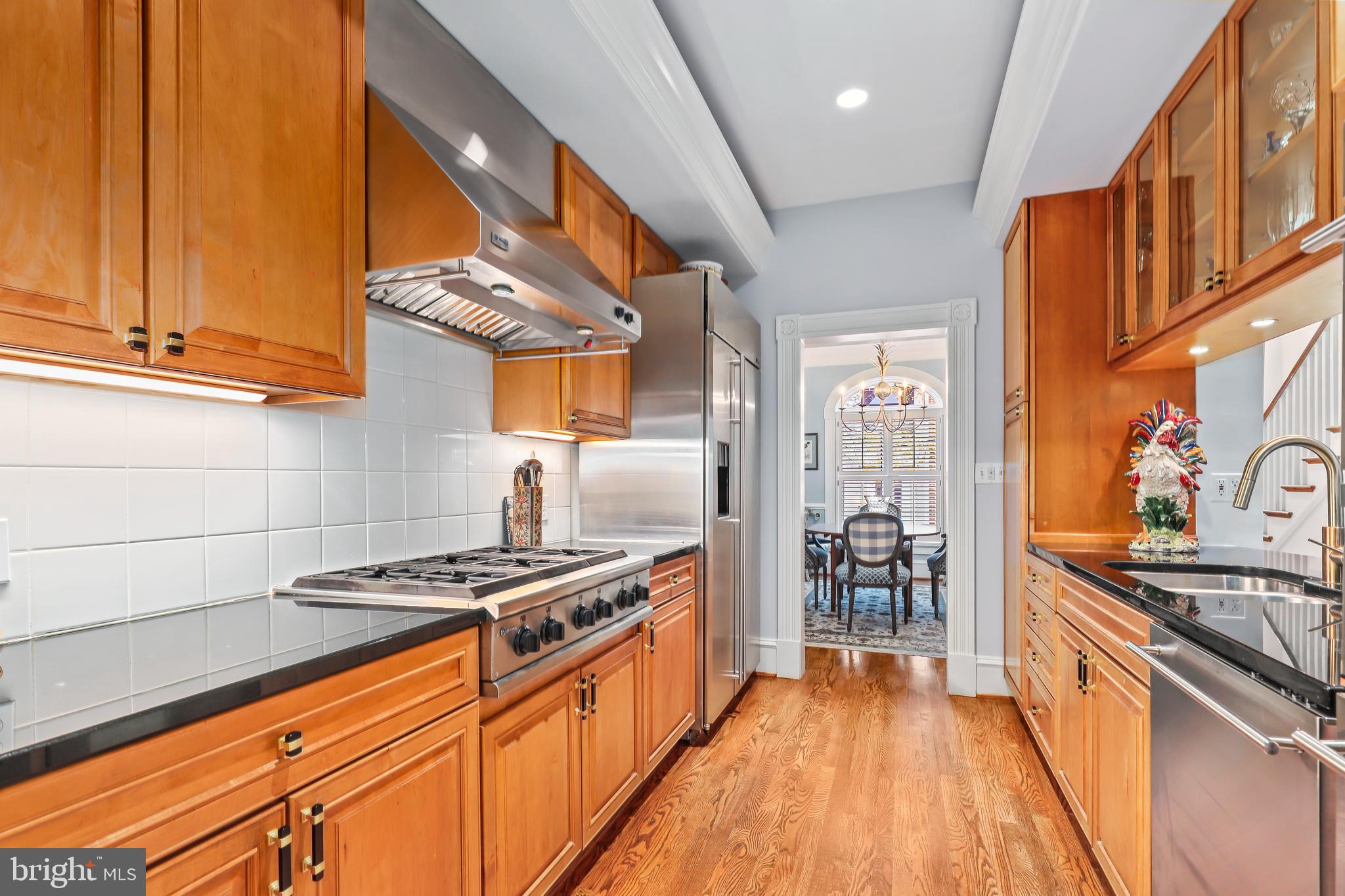 BACKYARD BOATS - Residential