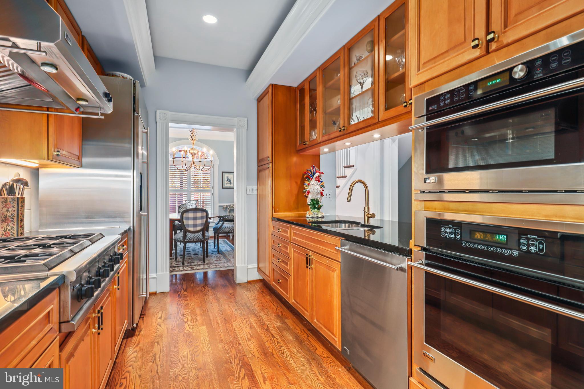 BACKYARD BOATS - Residential