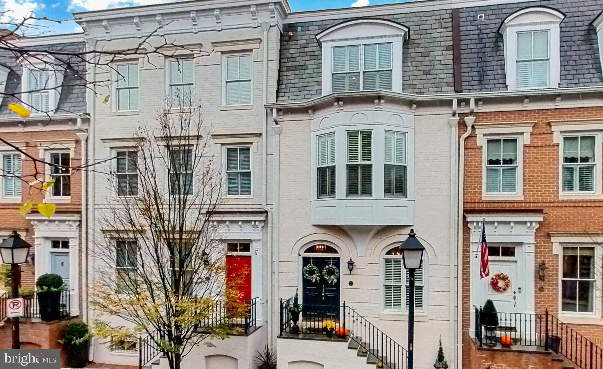 BACKYARD BOATS - Residential