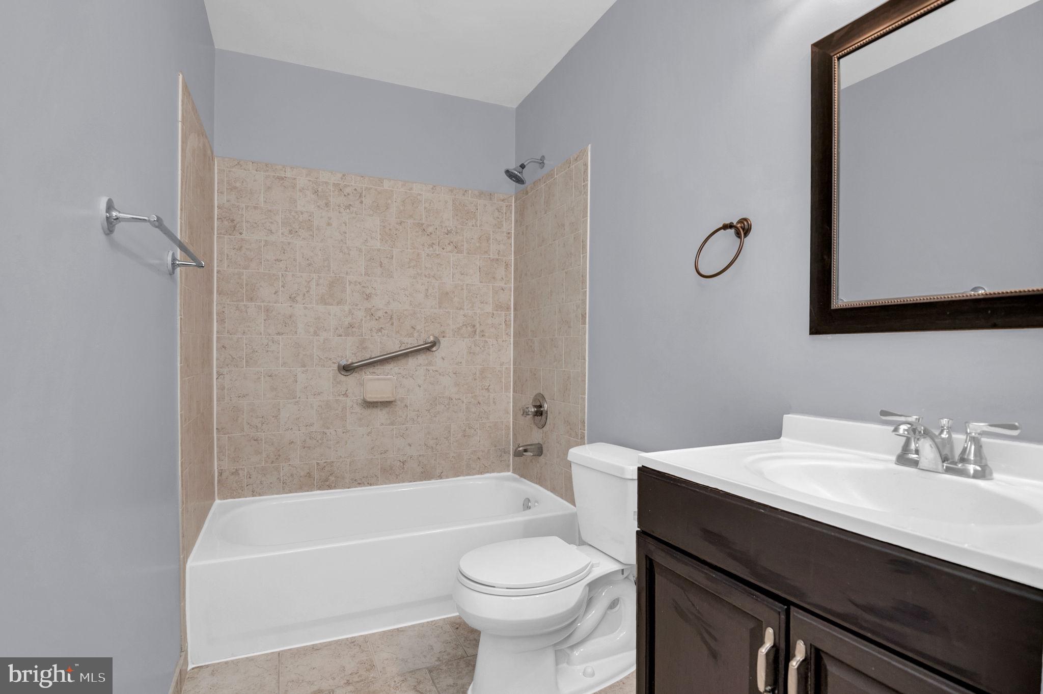 LEE OVERLOOK - Residential