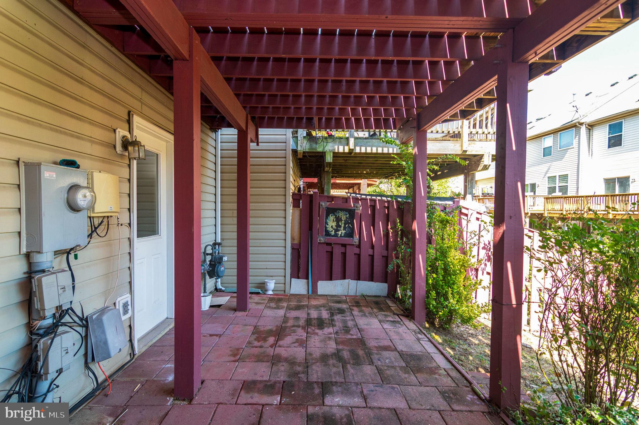 LEE OVERLOOK - Residential