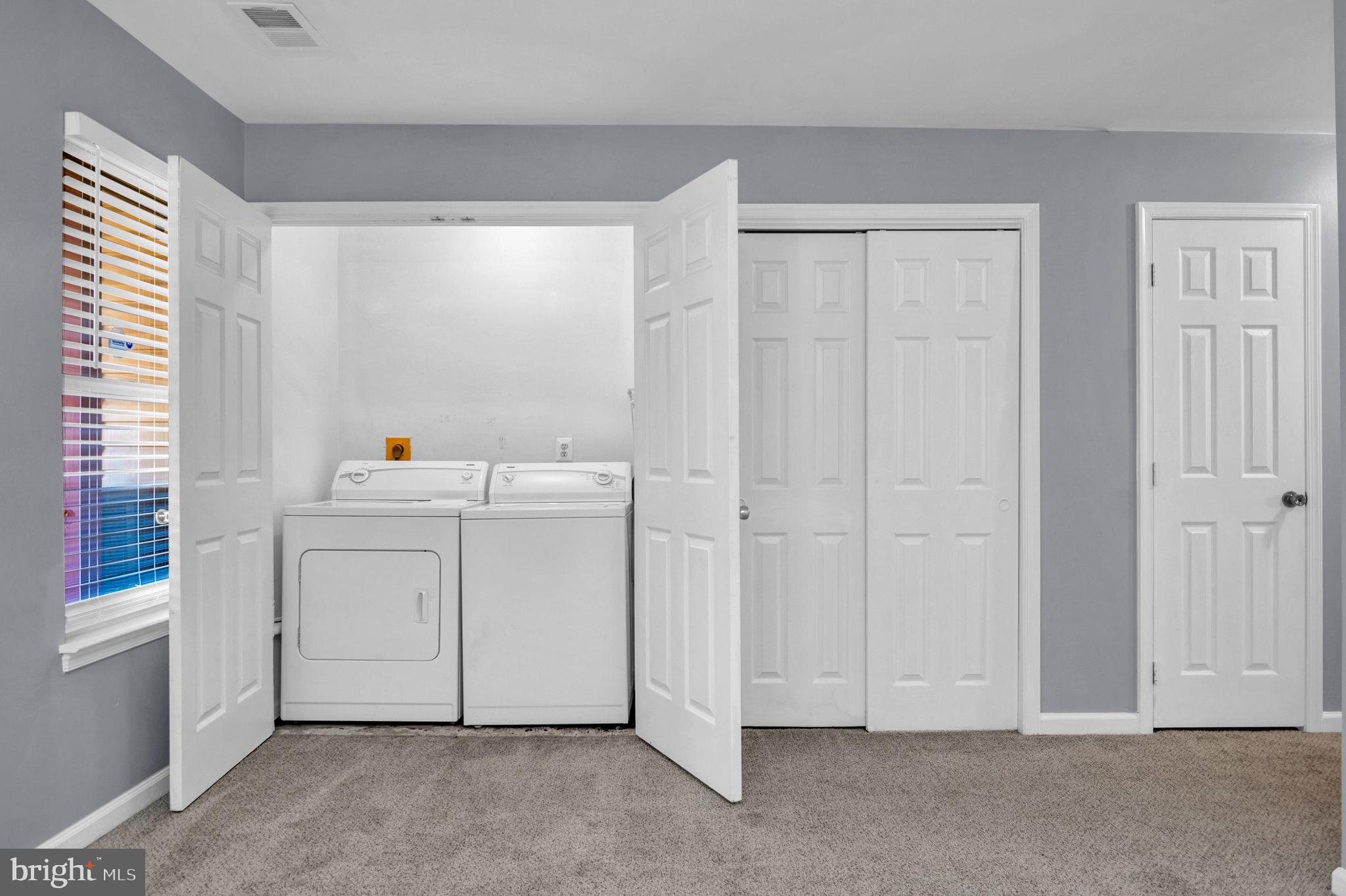 LEE OVERLOOK - Residential