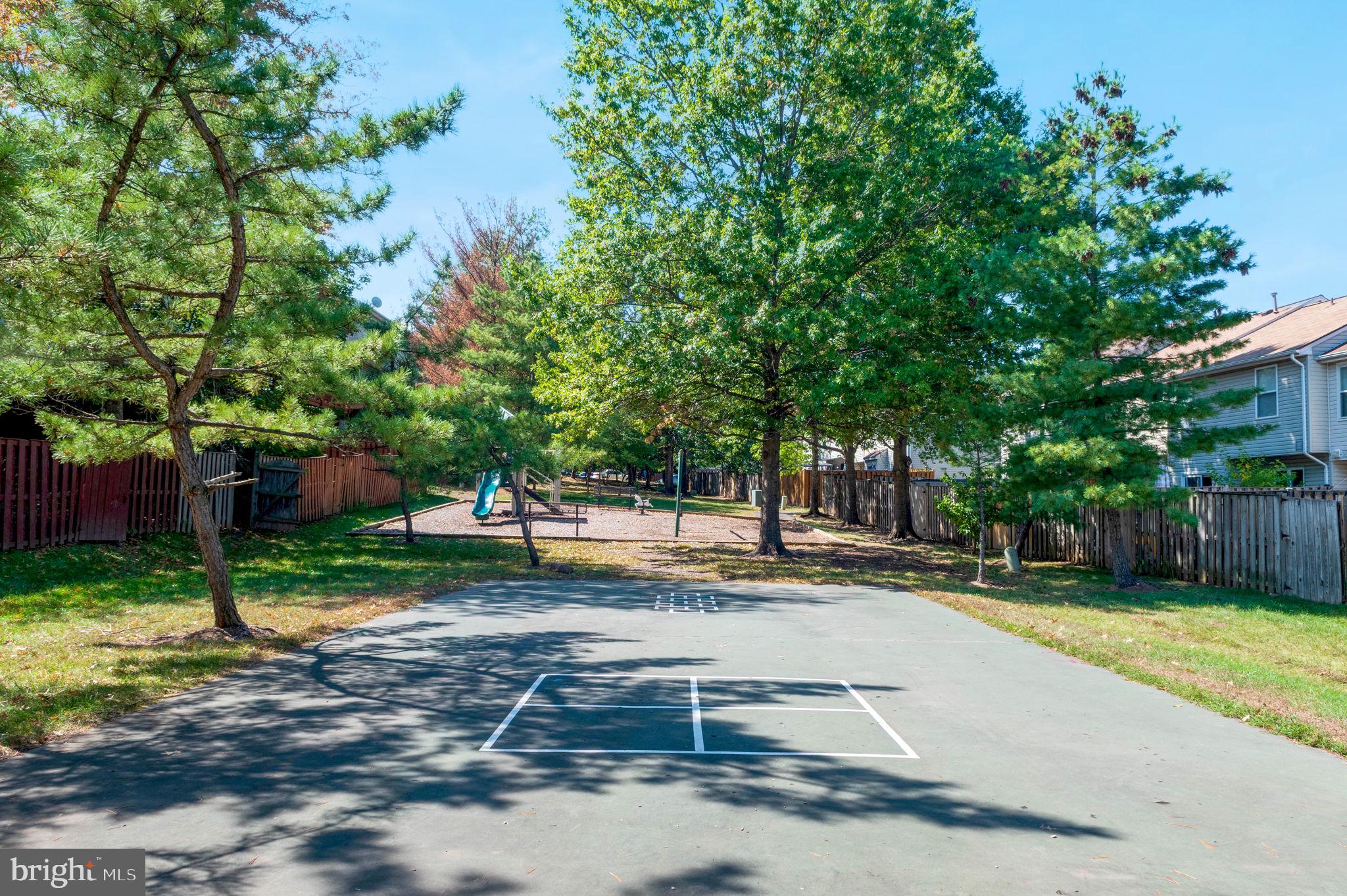 LEE OVERLOOK - Residential