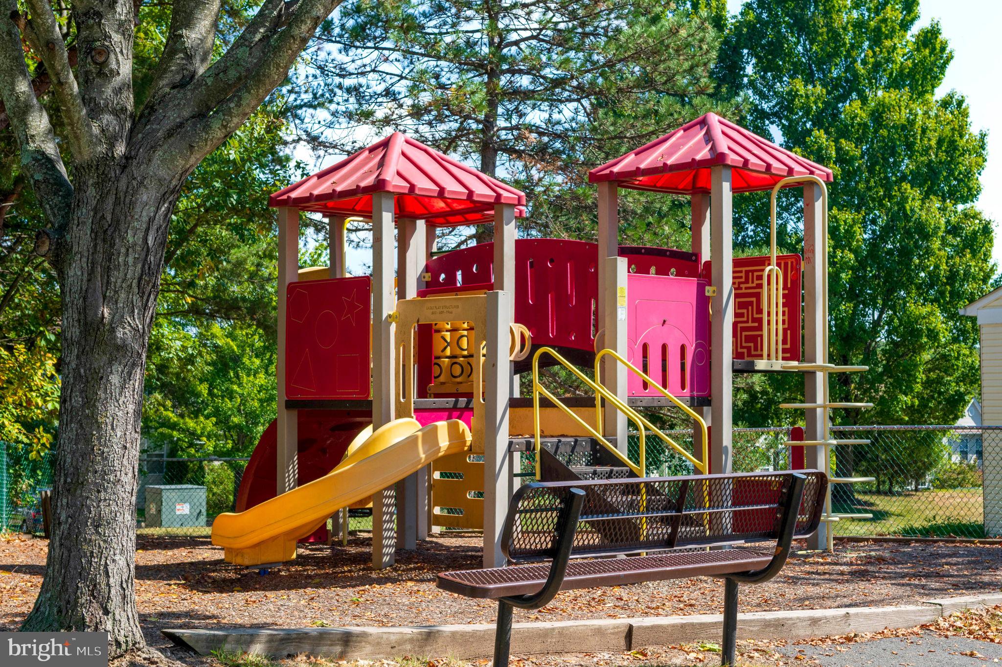 LEE OVERLOOK - Residential