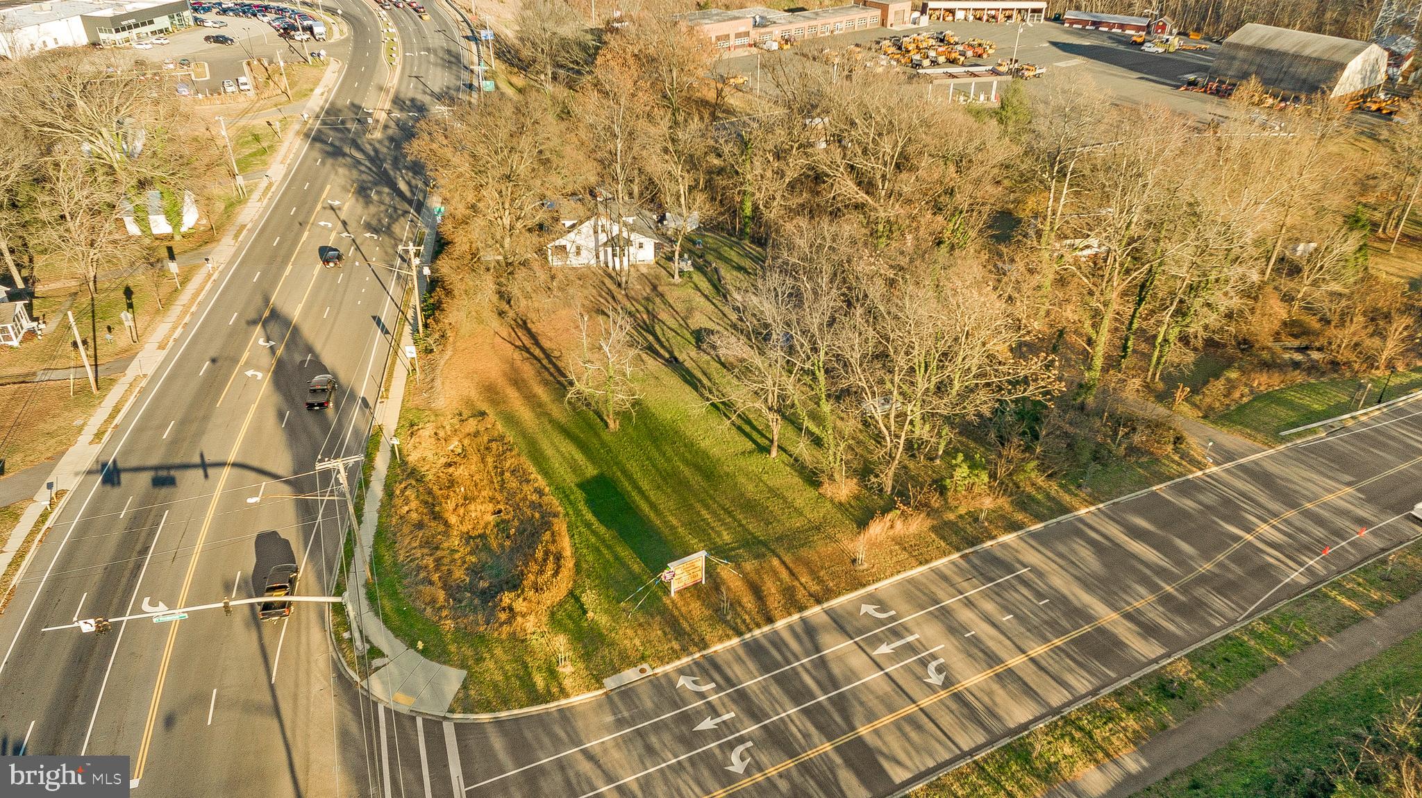 490 HALLOWING POINT ROAD